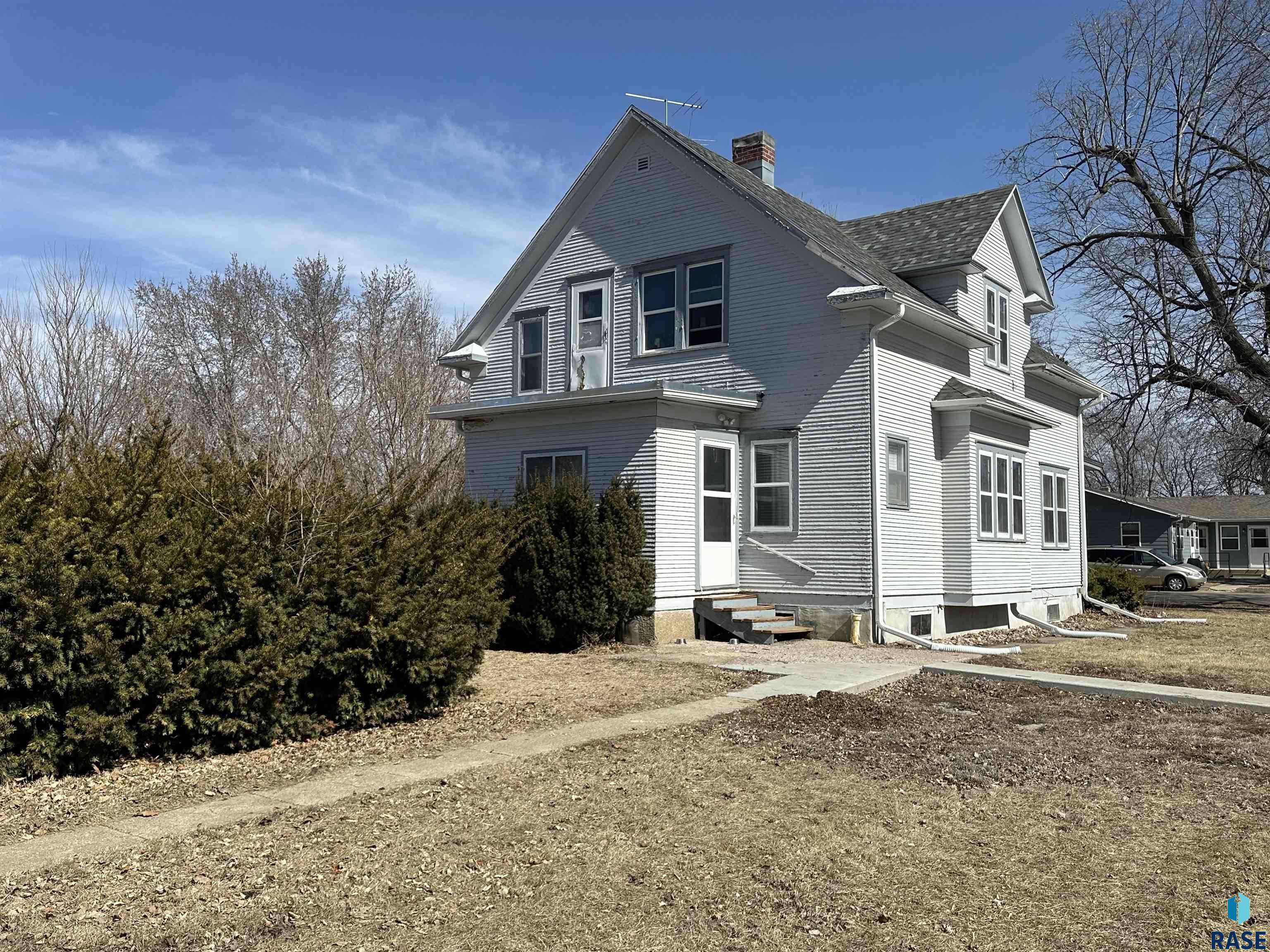 Menno, SD 57045,313 S Pearl St