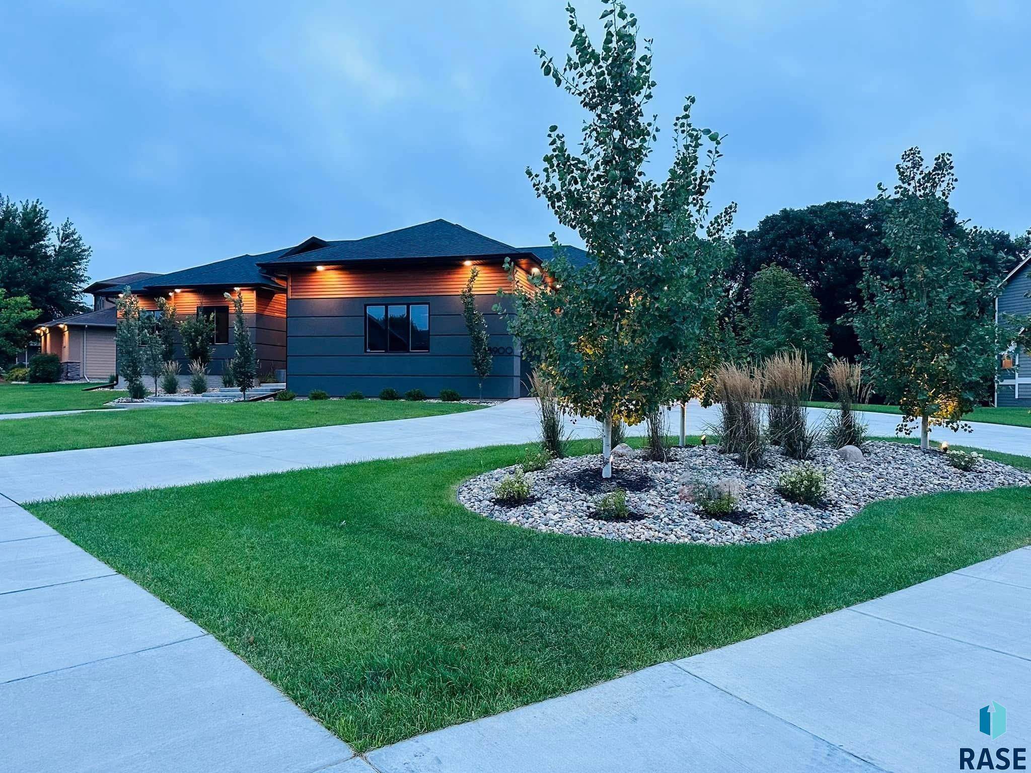 Sioux Falls, SD 57110,8900 E Palametto Cir
