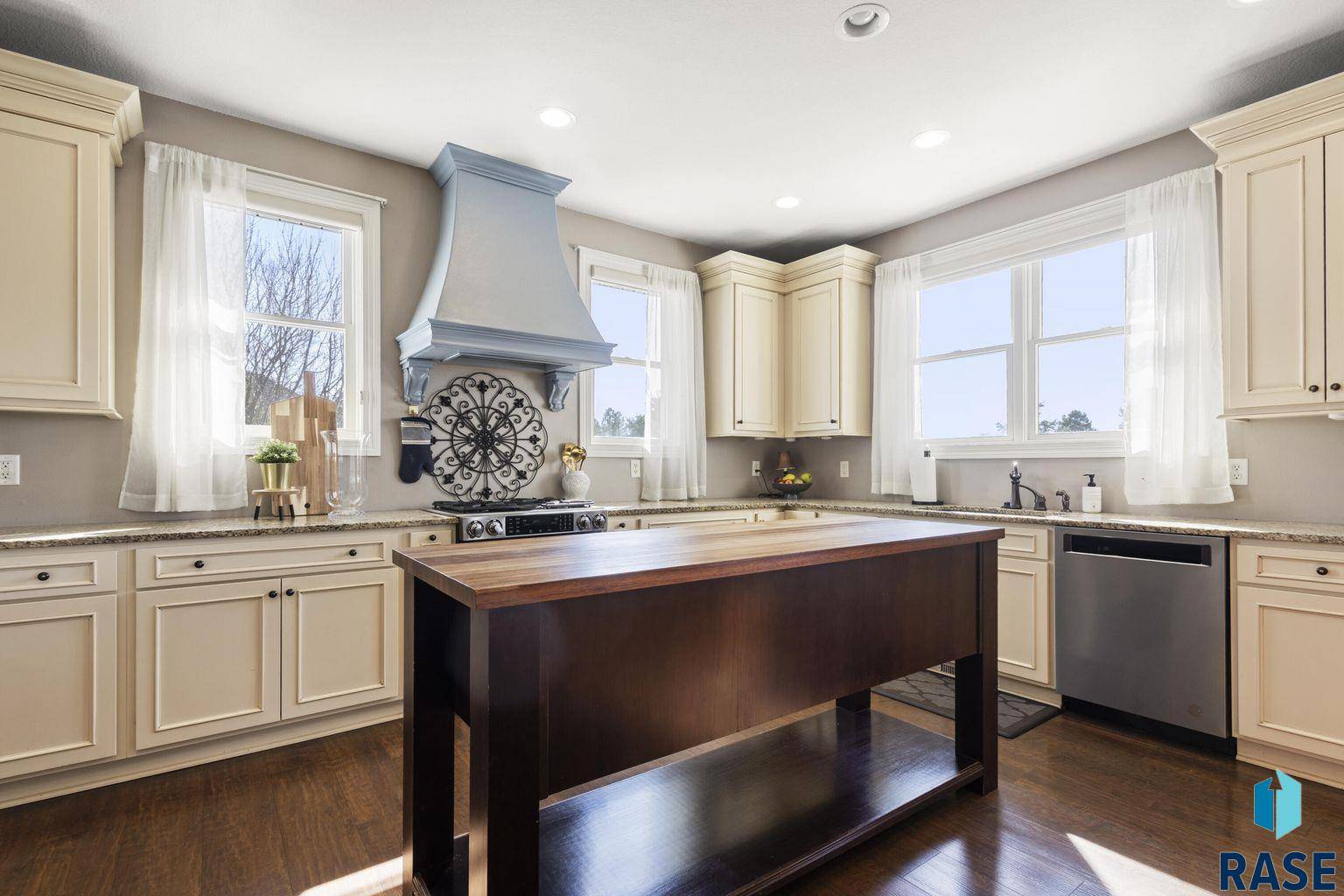Brookings, SD 57006,840 Regency Ct