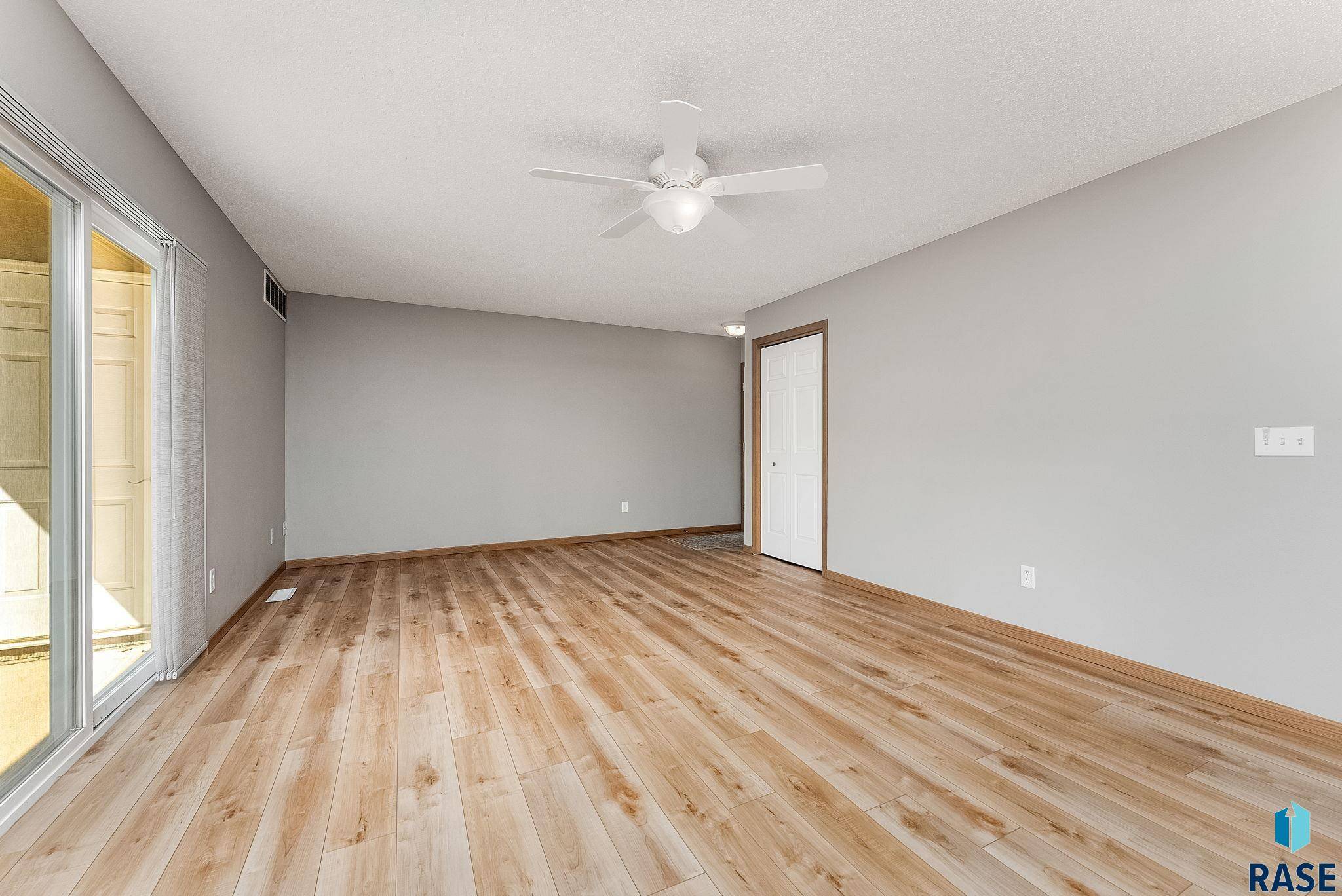 Sioux Falls, SD 57106,7039 W 56th St #1