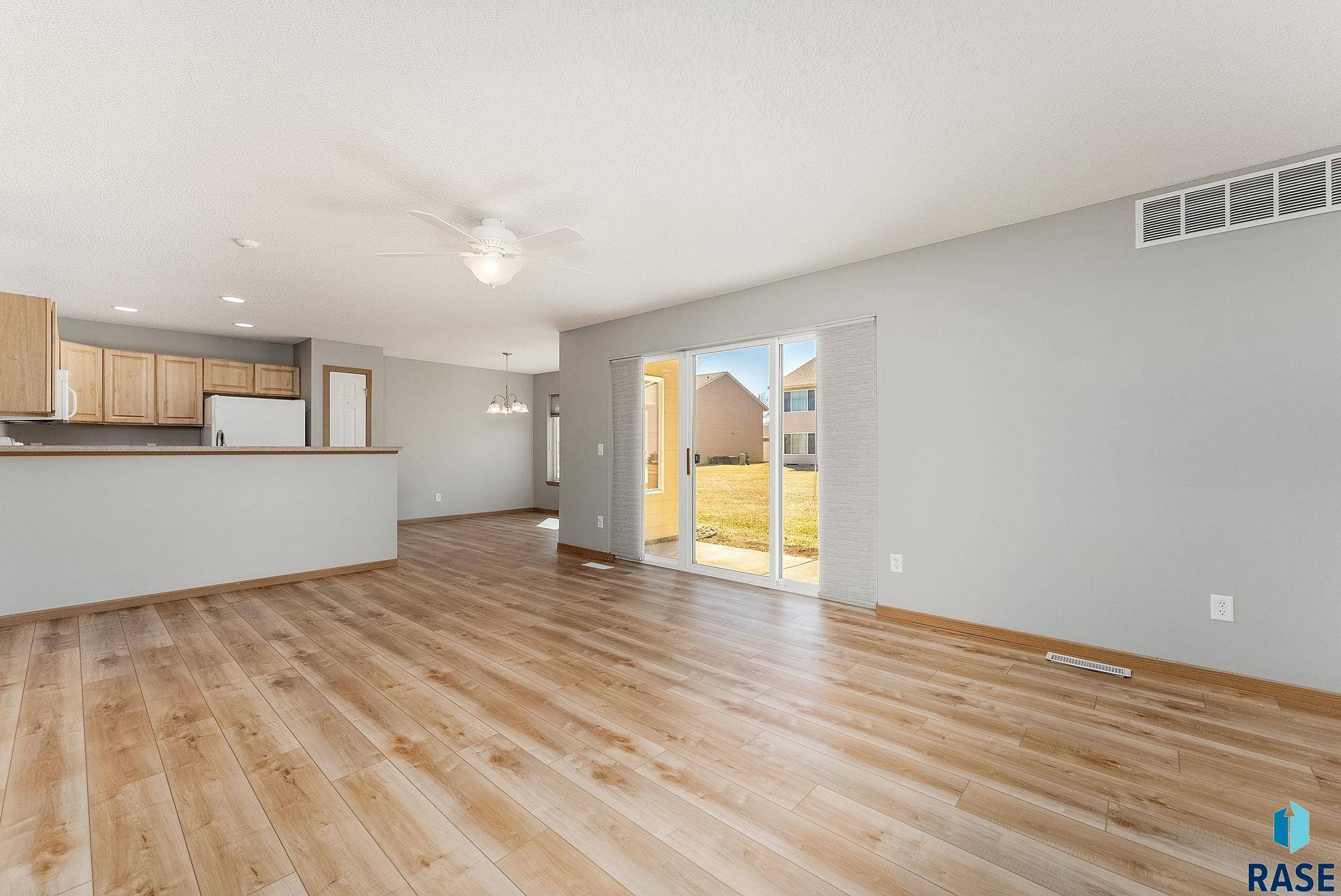 Sioux Falls, SD 57106,7039 W 56th St #1