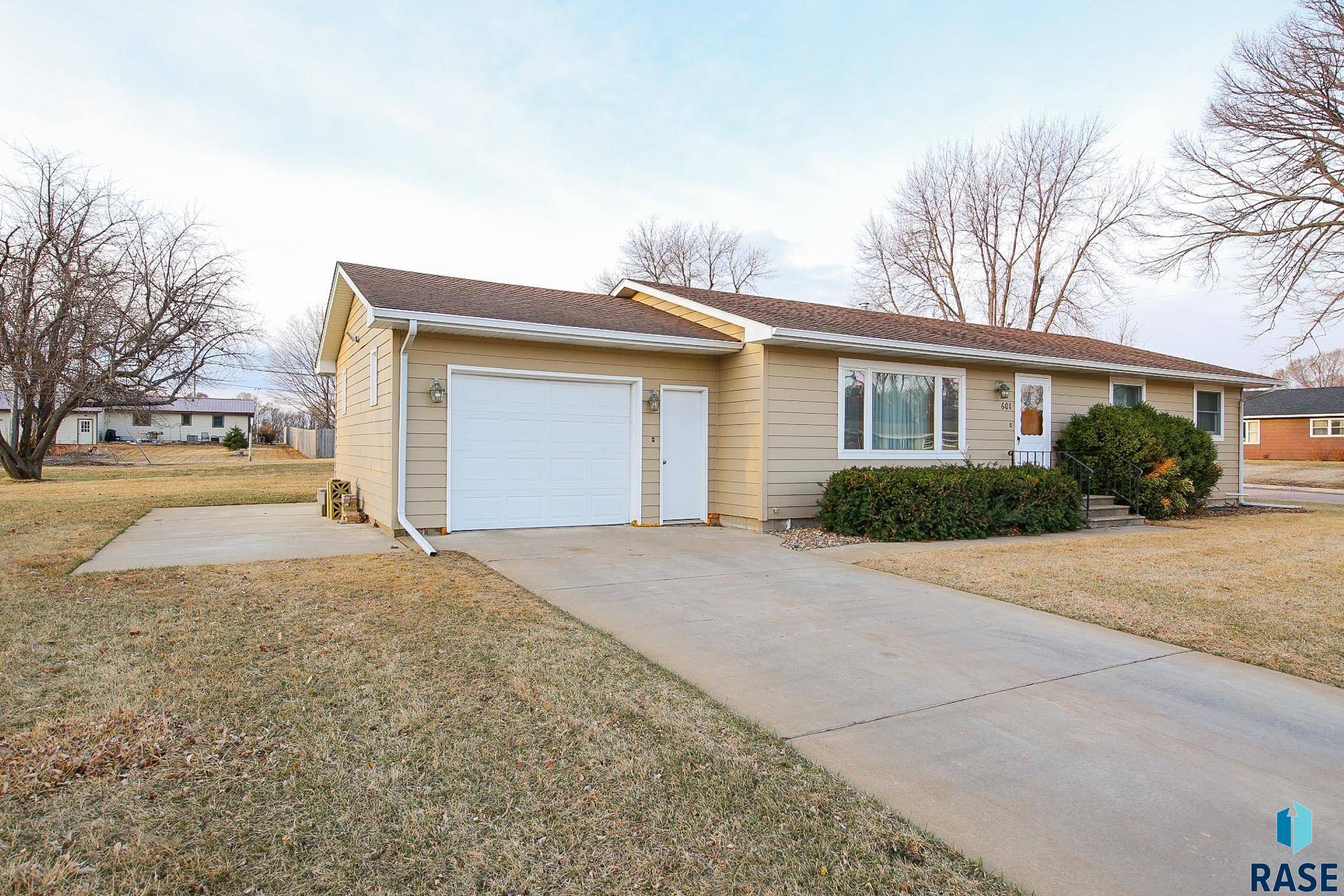 Colton, SD 57018,601 E 5th St