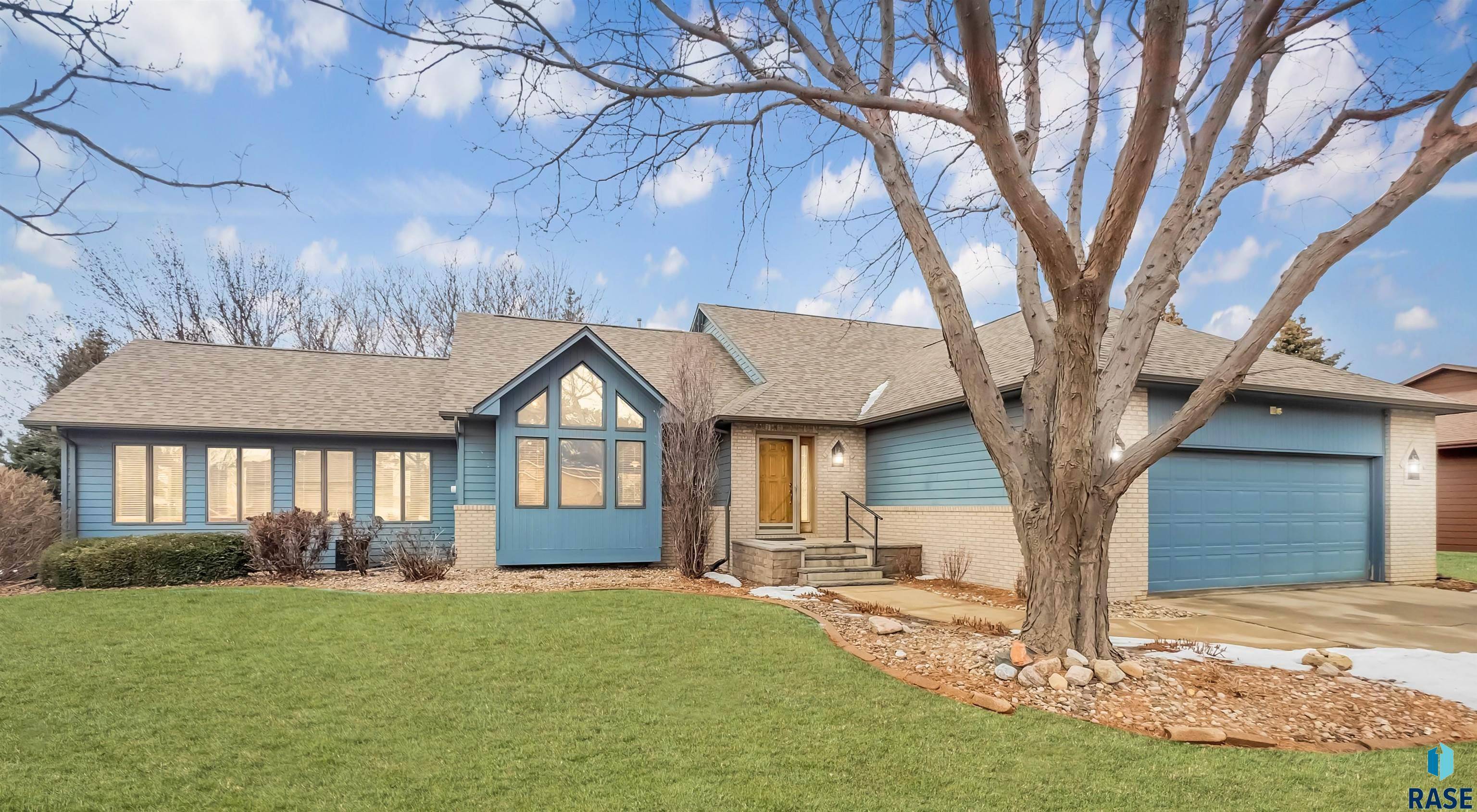 Sioux Falls, SD 57110,1005 N Vail Dr