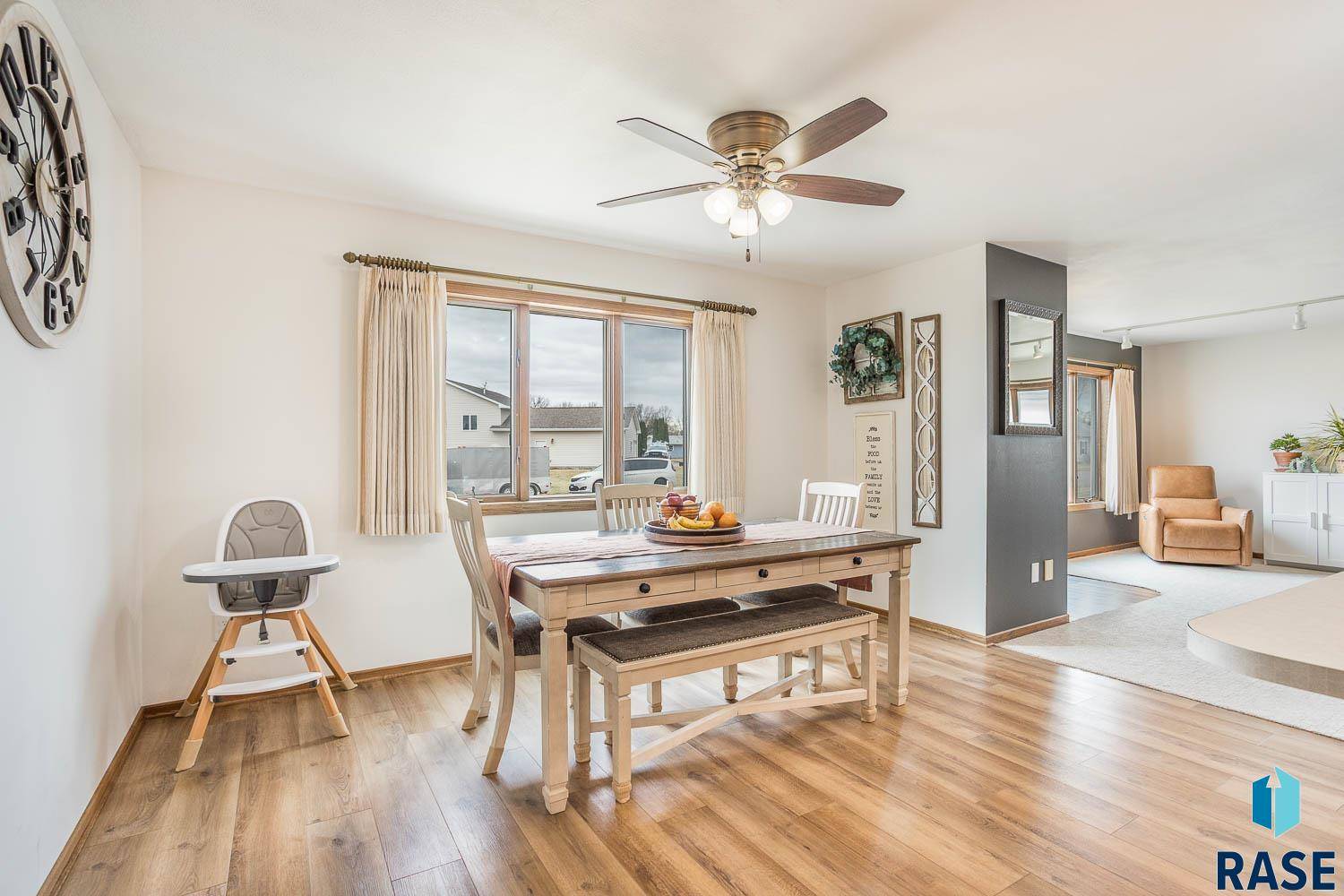 Parkston, SD 57366,703 E Maple St