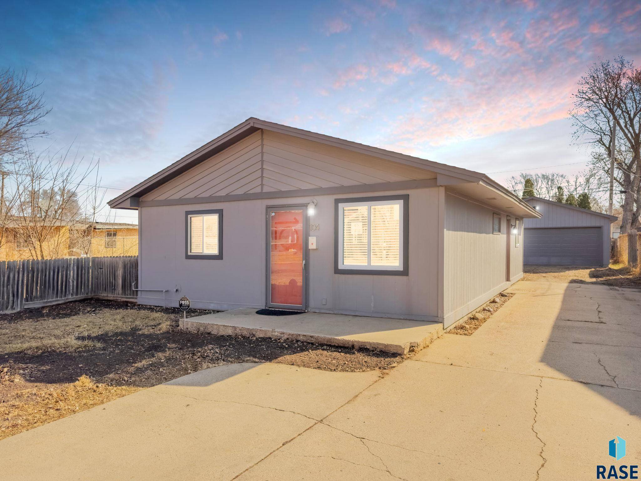 Sioux Falls, SD 57104,104 Elmwood Ave S