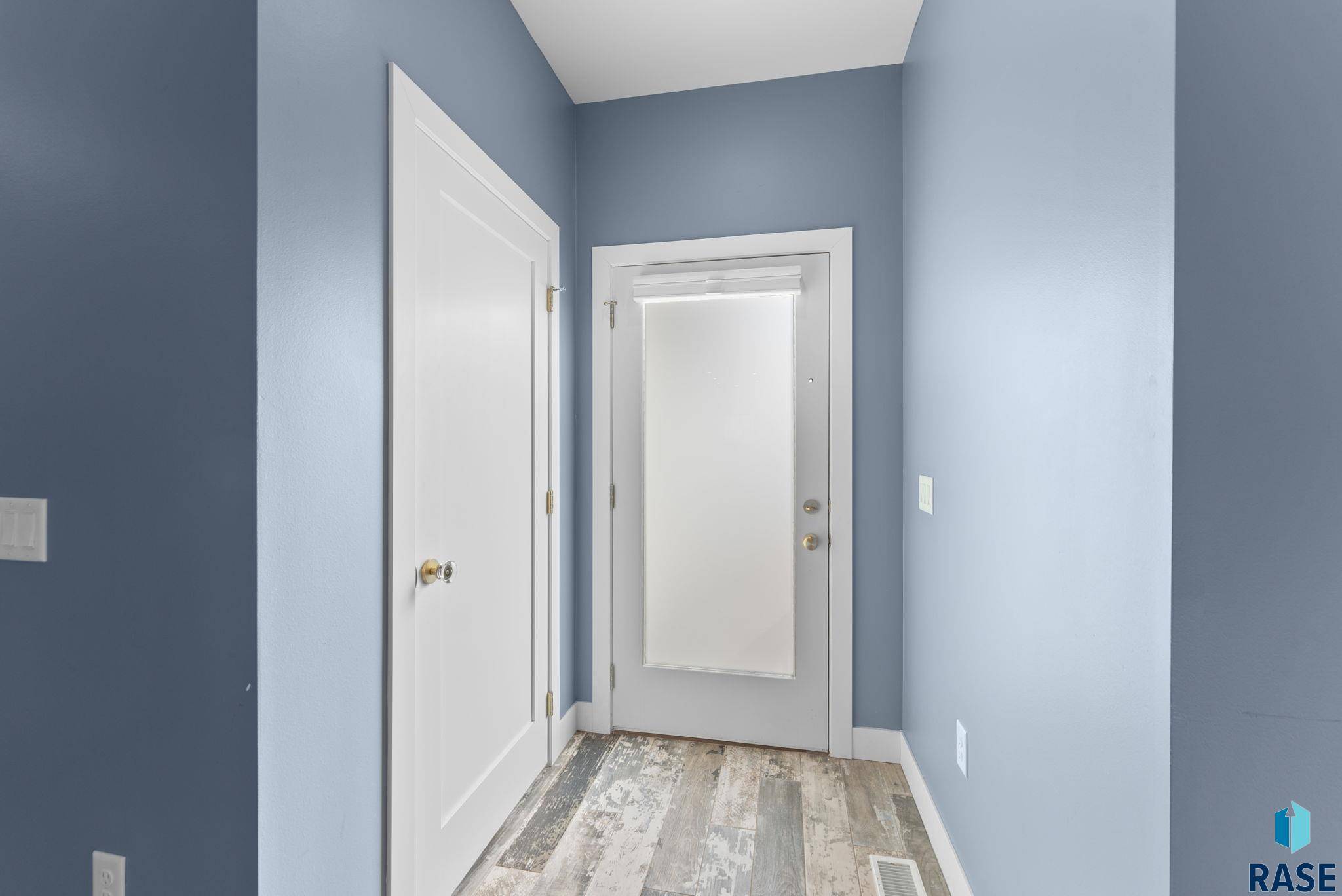 Sioux Falls, SD 57108,7301 S Tivoli Pl