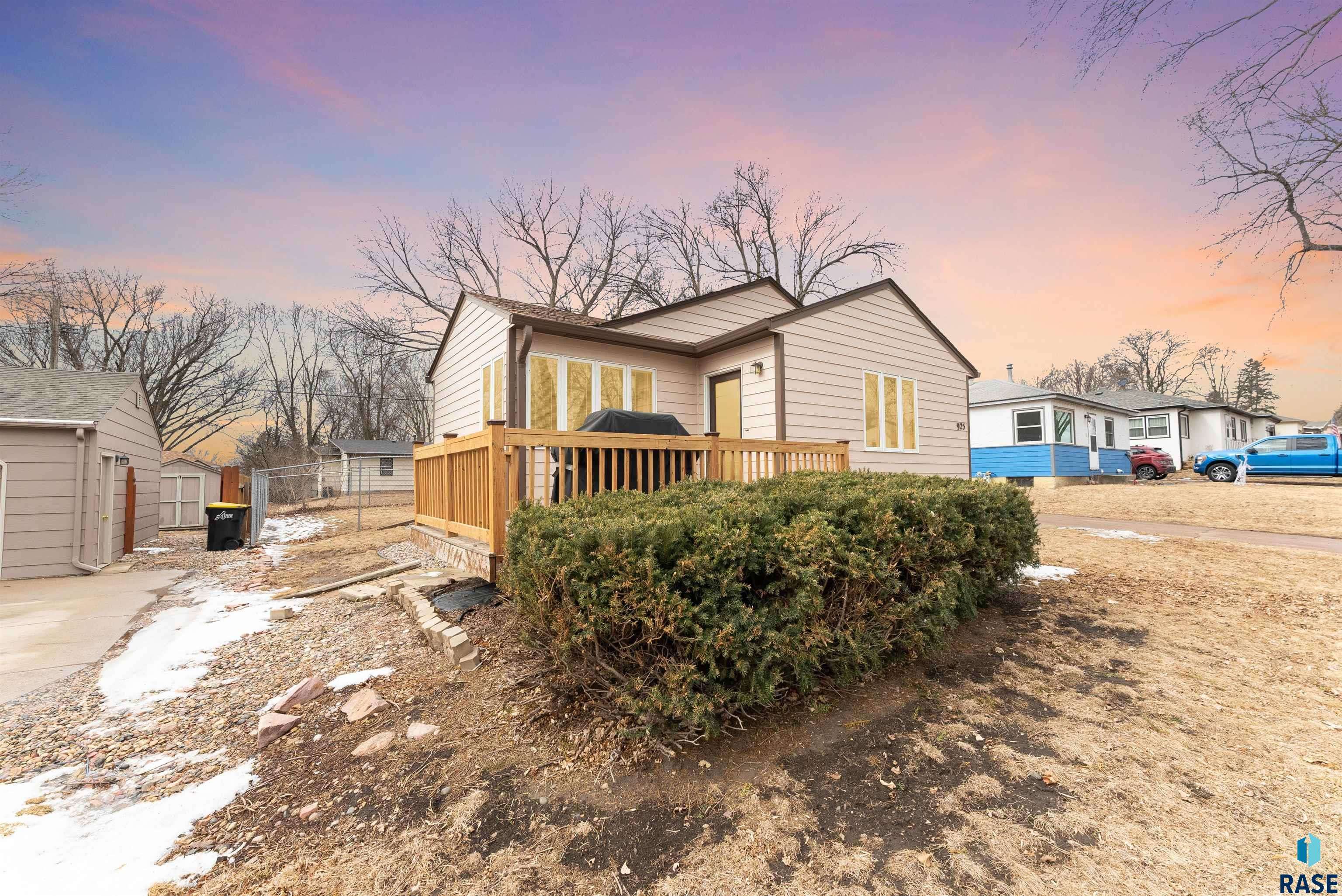 Sioux Falls, SD 57103,925 S Holt Ave