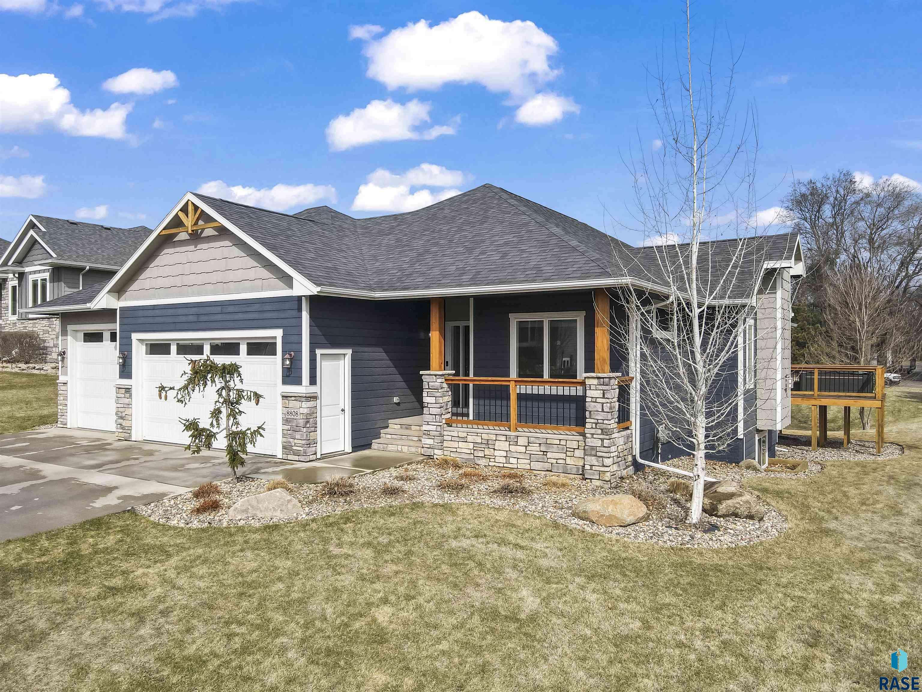 Sioux Falls, SD 57110,8808 E Silverbell St