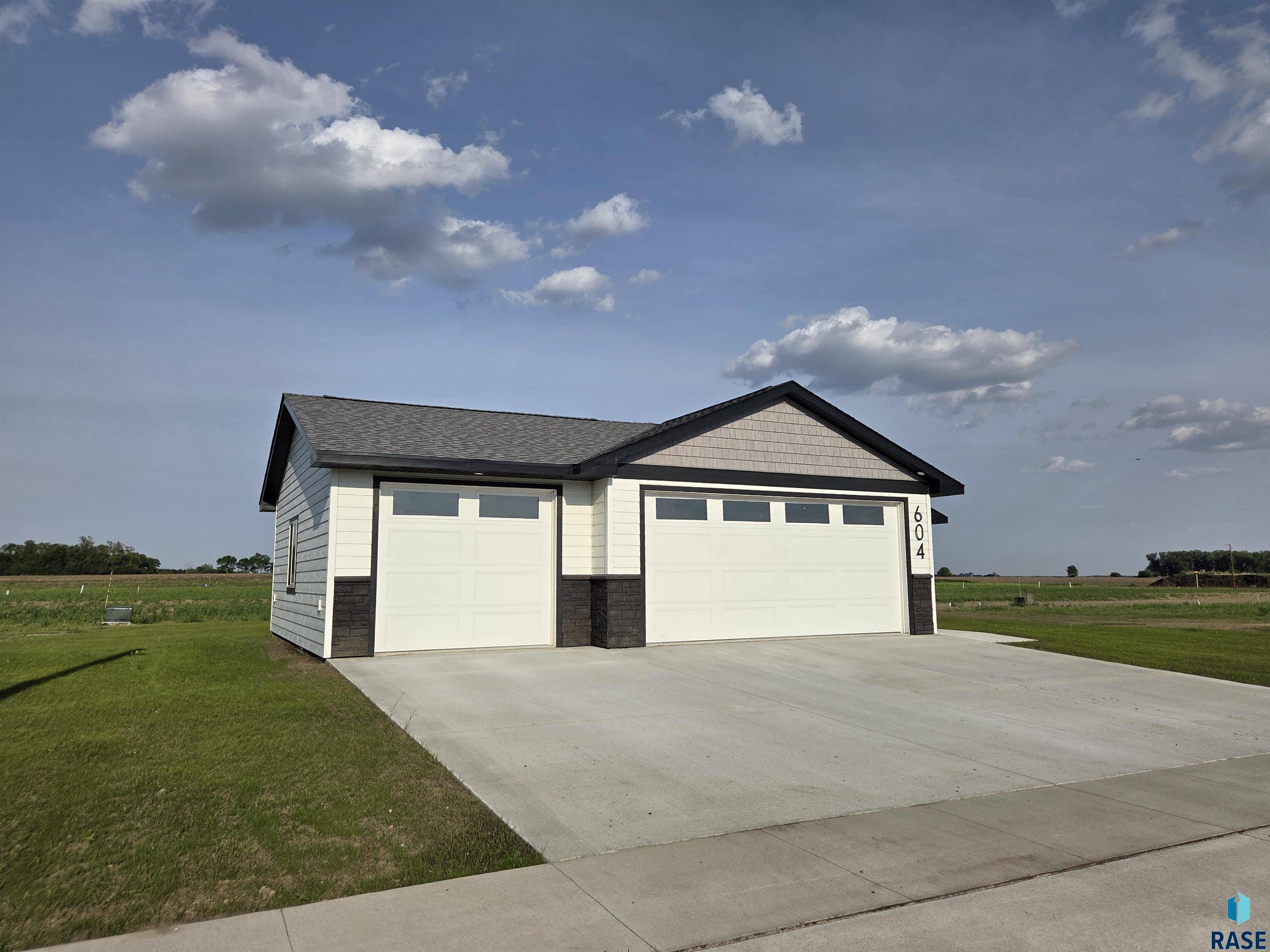 Colman, SD 57017,604 Wildwood Ave