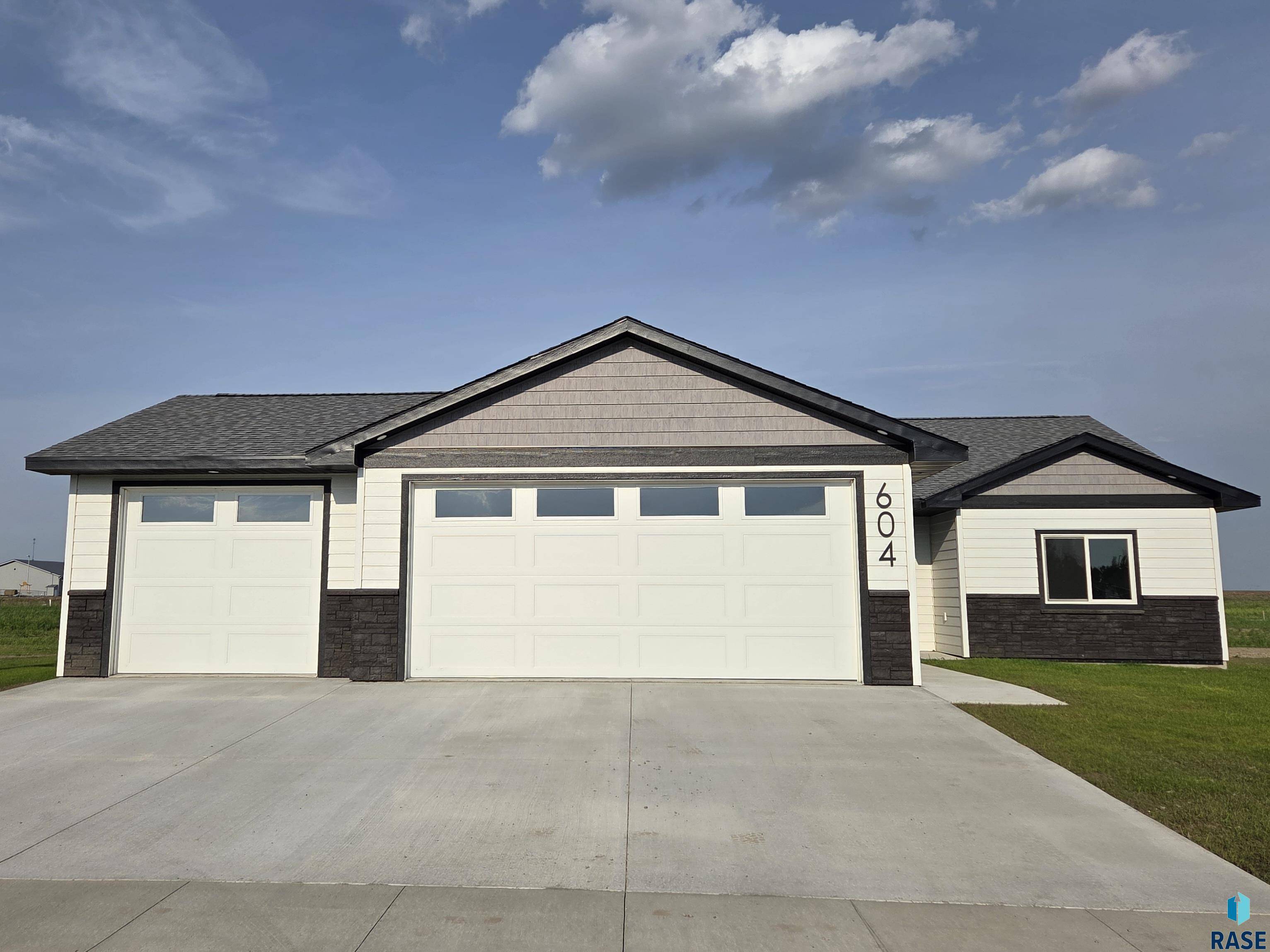 Colman, SD 57017,604 Wildwood Ave
