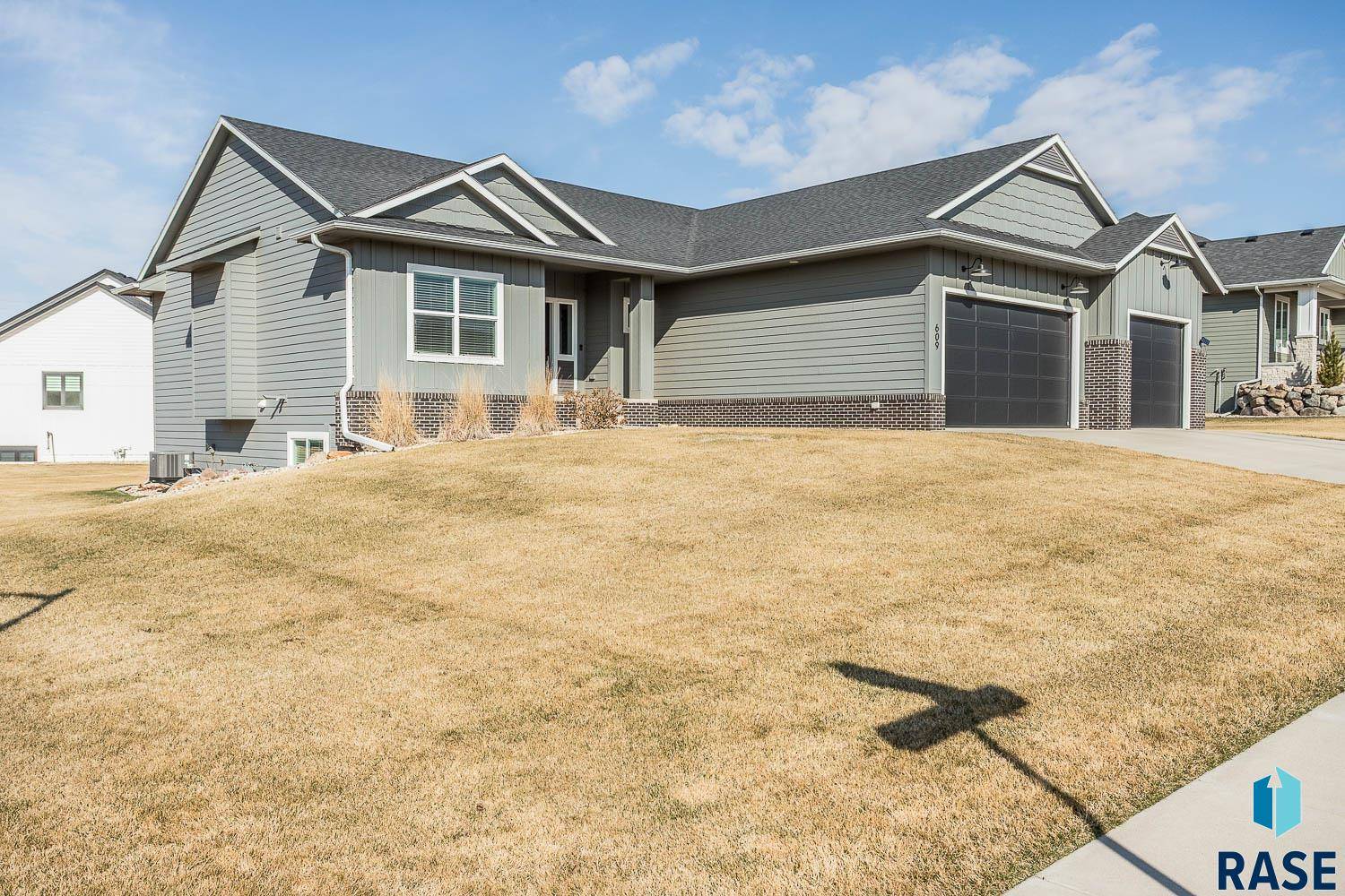 Sioux Falls, SD 57110,609 S Douglas Fir Ave