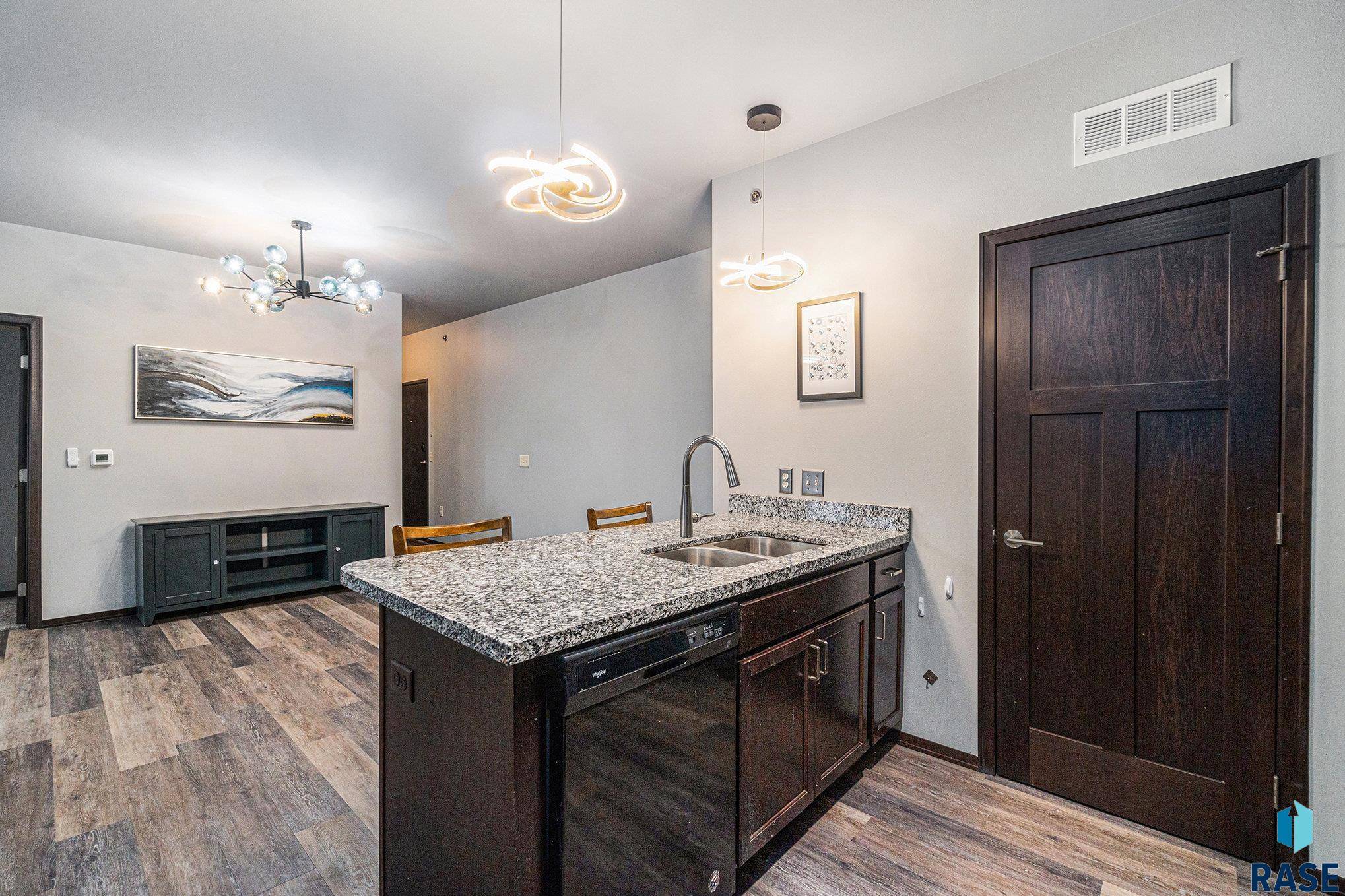 Sioux Falls, SD 57108,7701 S Townsley Ave #214