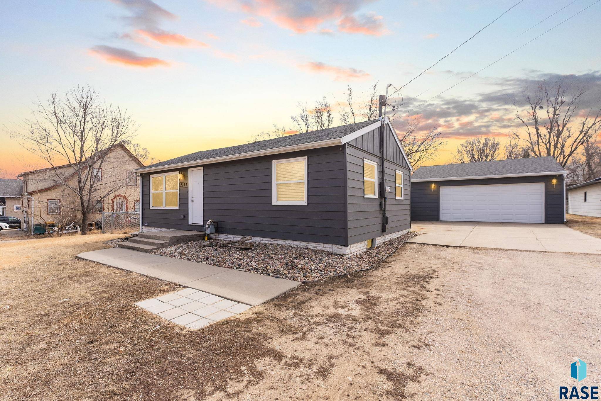 Sioux Falls, SD 57104,2111 E 31st St N