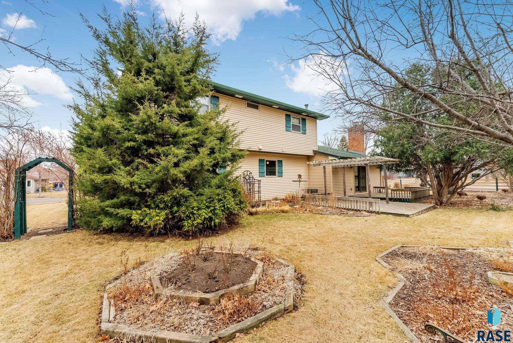 Sioux Falls, SD 57103,2305 E 54th St