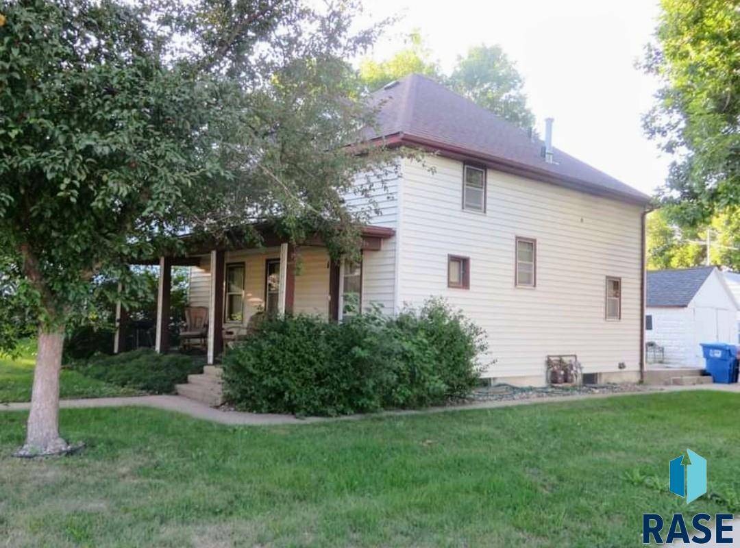 Sioux Falls, SD 57104,1426 E 17th St