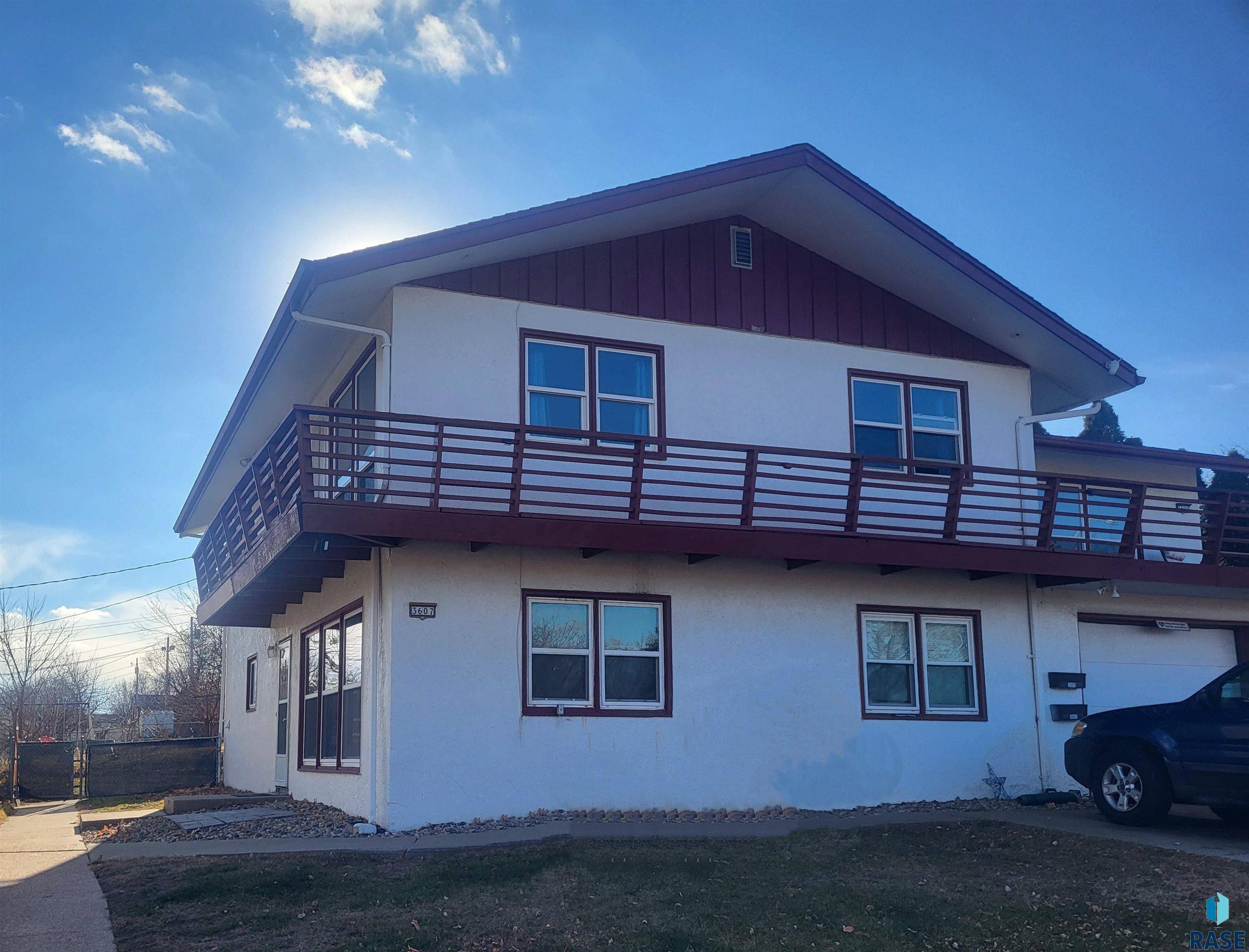 Sioux Falls, SD 57103,3605 E 18th St