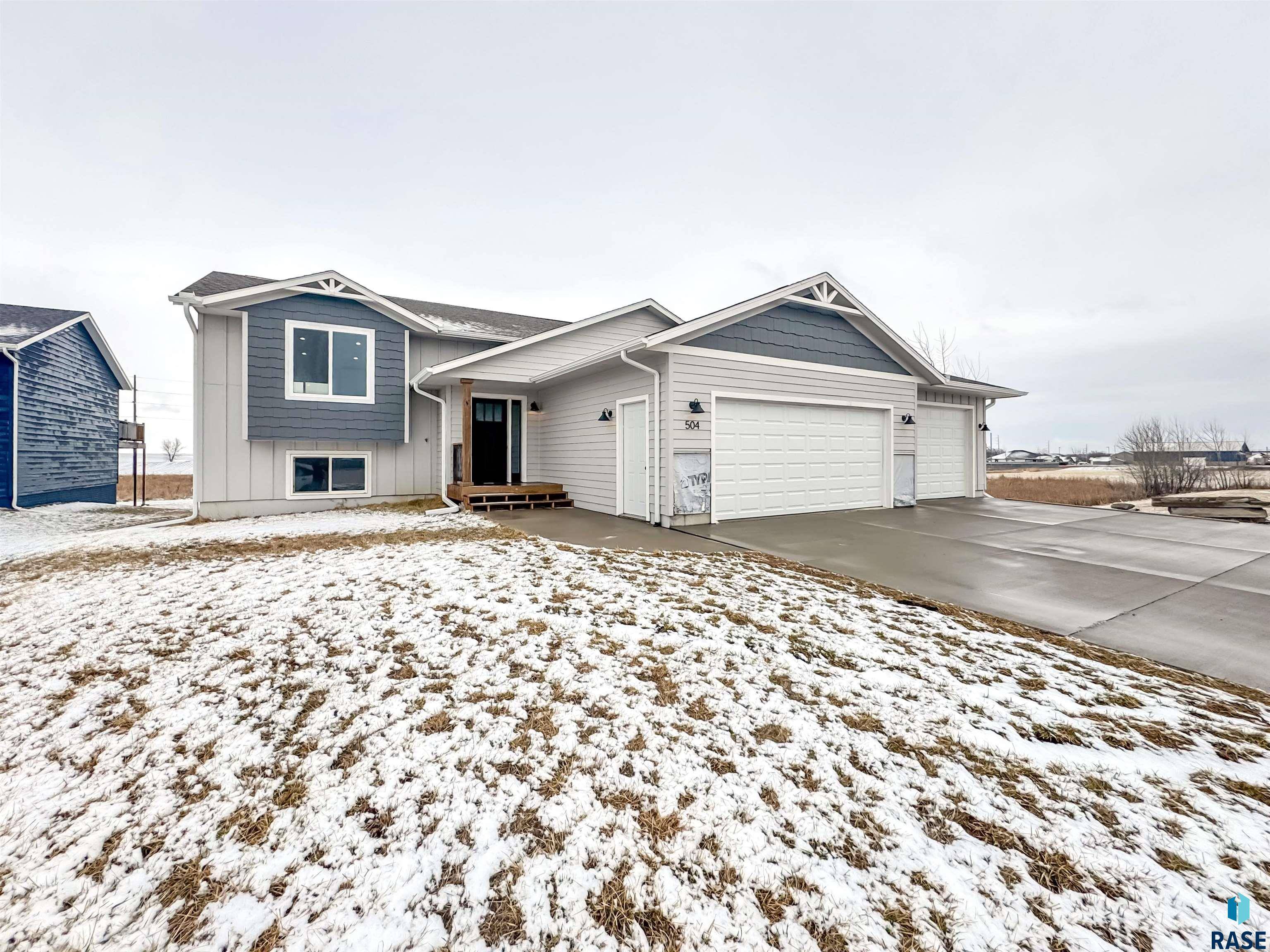 Hartford, SD 57033,504 Opal St