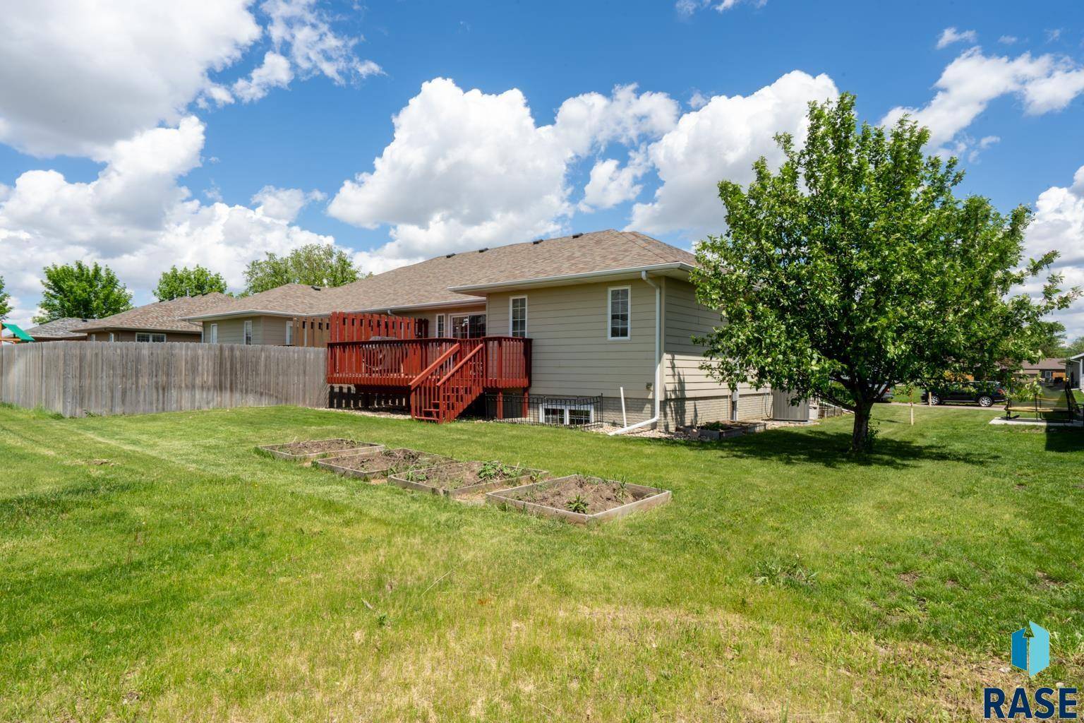 Sioux Falls, SD 57106,4605 W Graceland Ct