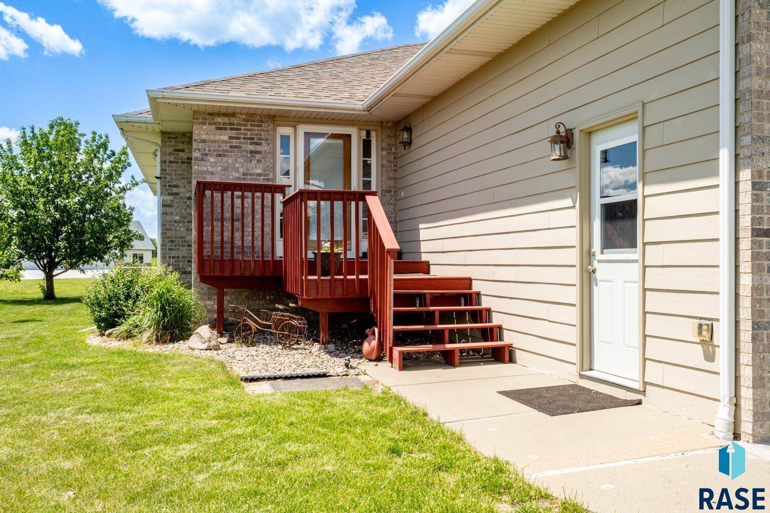 Sioux Falls, SD 57106,4605 W Graceland Ct