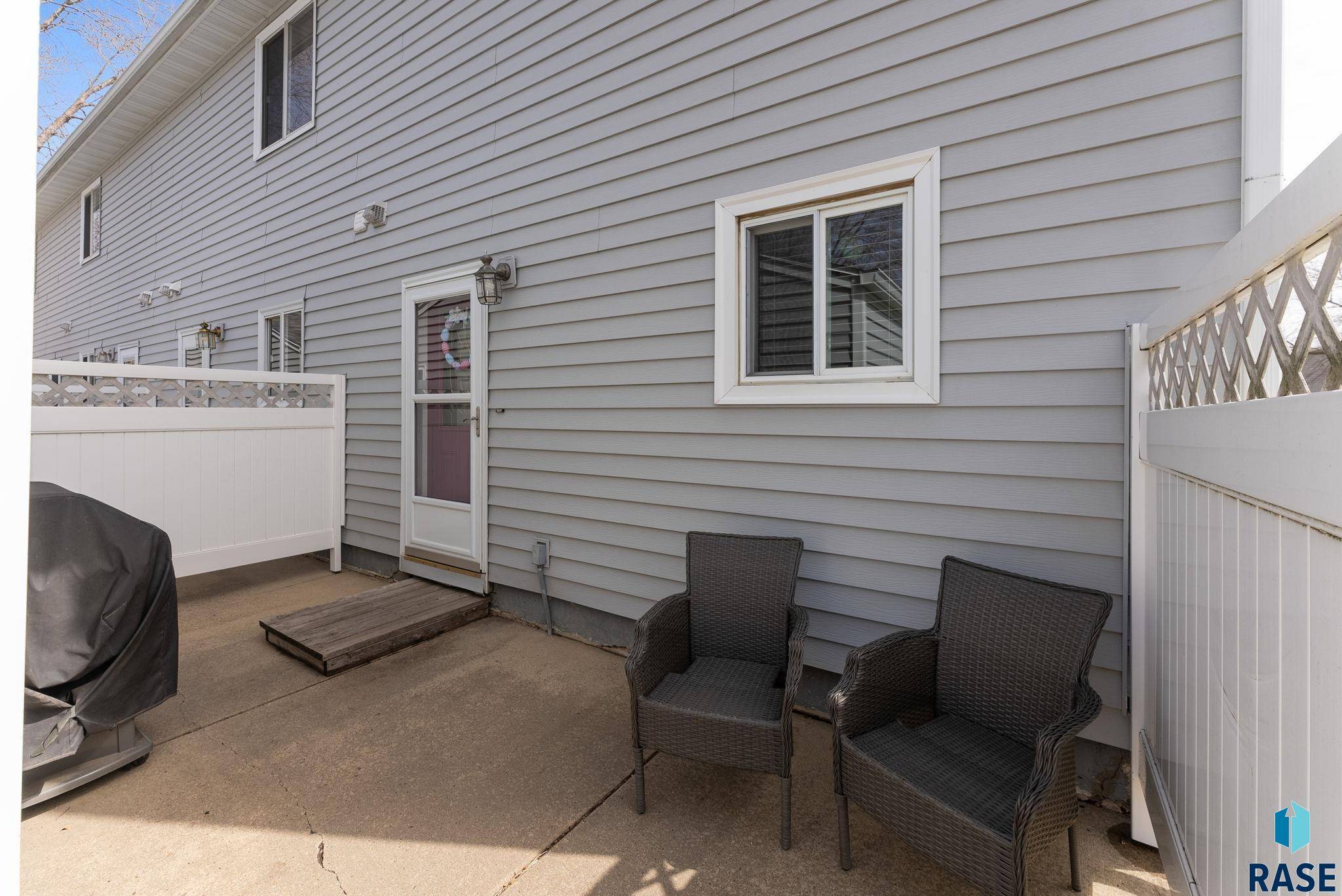 Sioux Falls, SD 57106,1022 S Bridgeport Pl