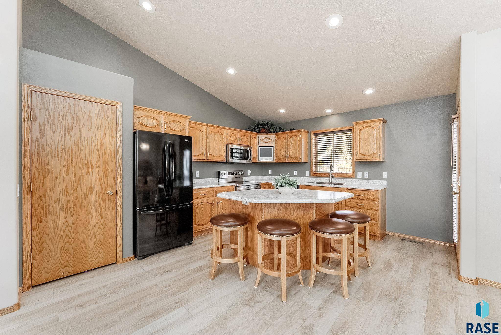 Sioux Falls, SD 57106,1405 S Deerberry Trl