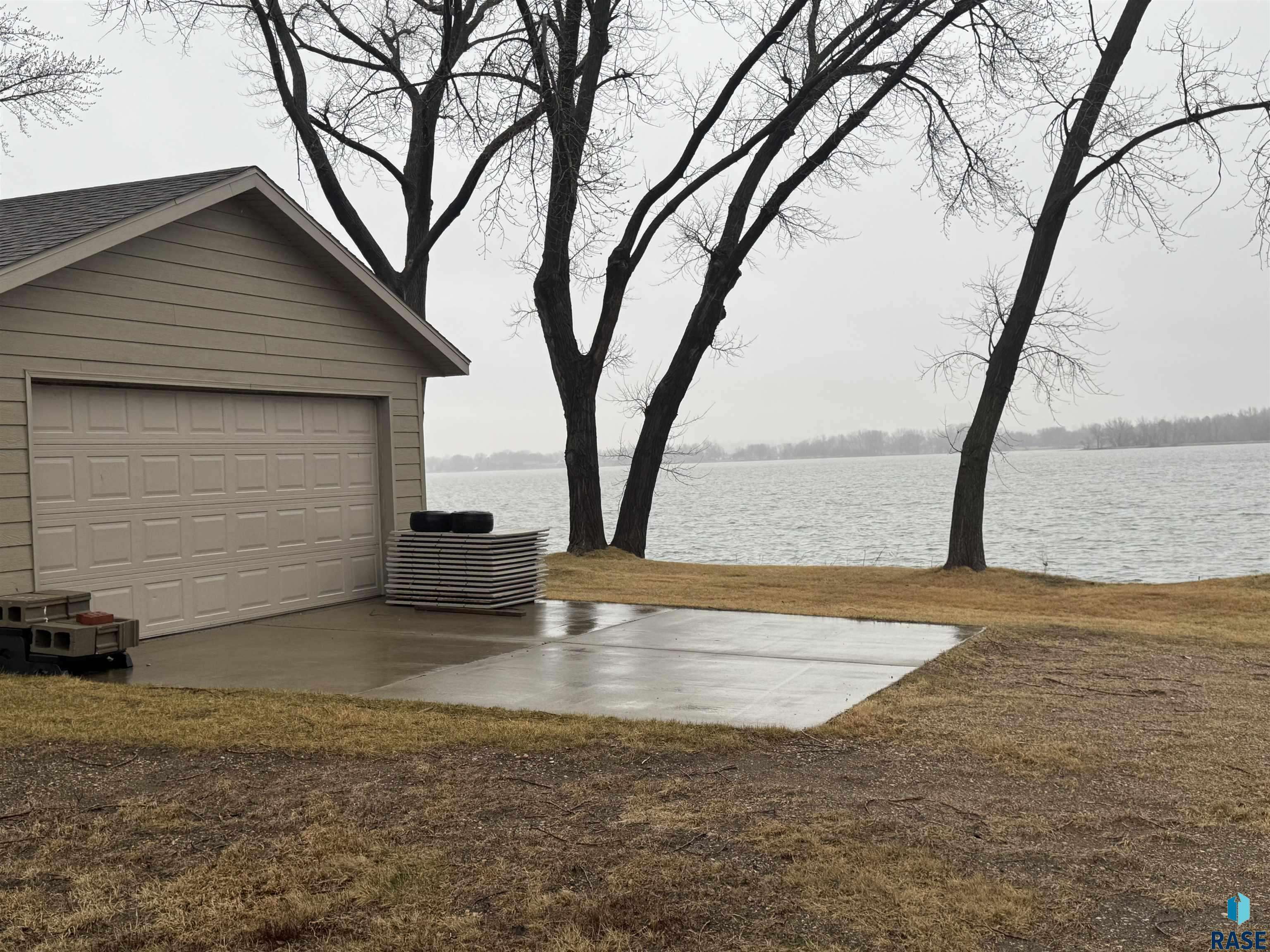 Wentworth, SD 57075,6310 Harbor Way