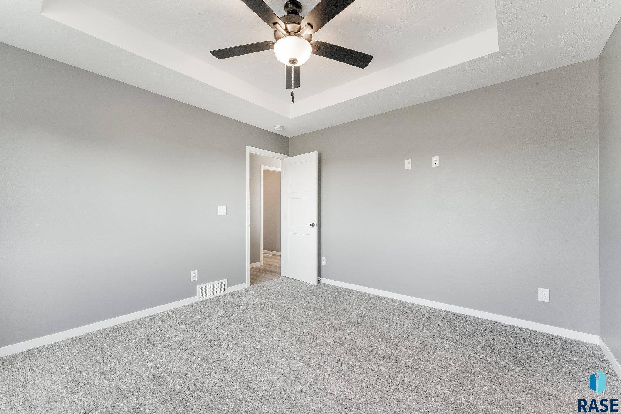 Sioux Falls, SD 57110,1801 N CONCORD Dr