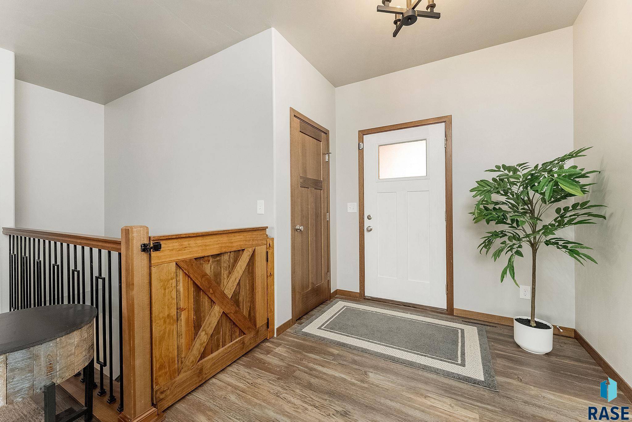 Sioux Falls, SD 57108,6517 S Vineyard Ave