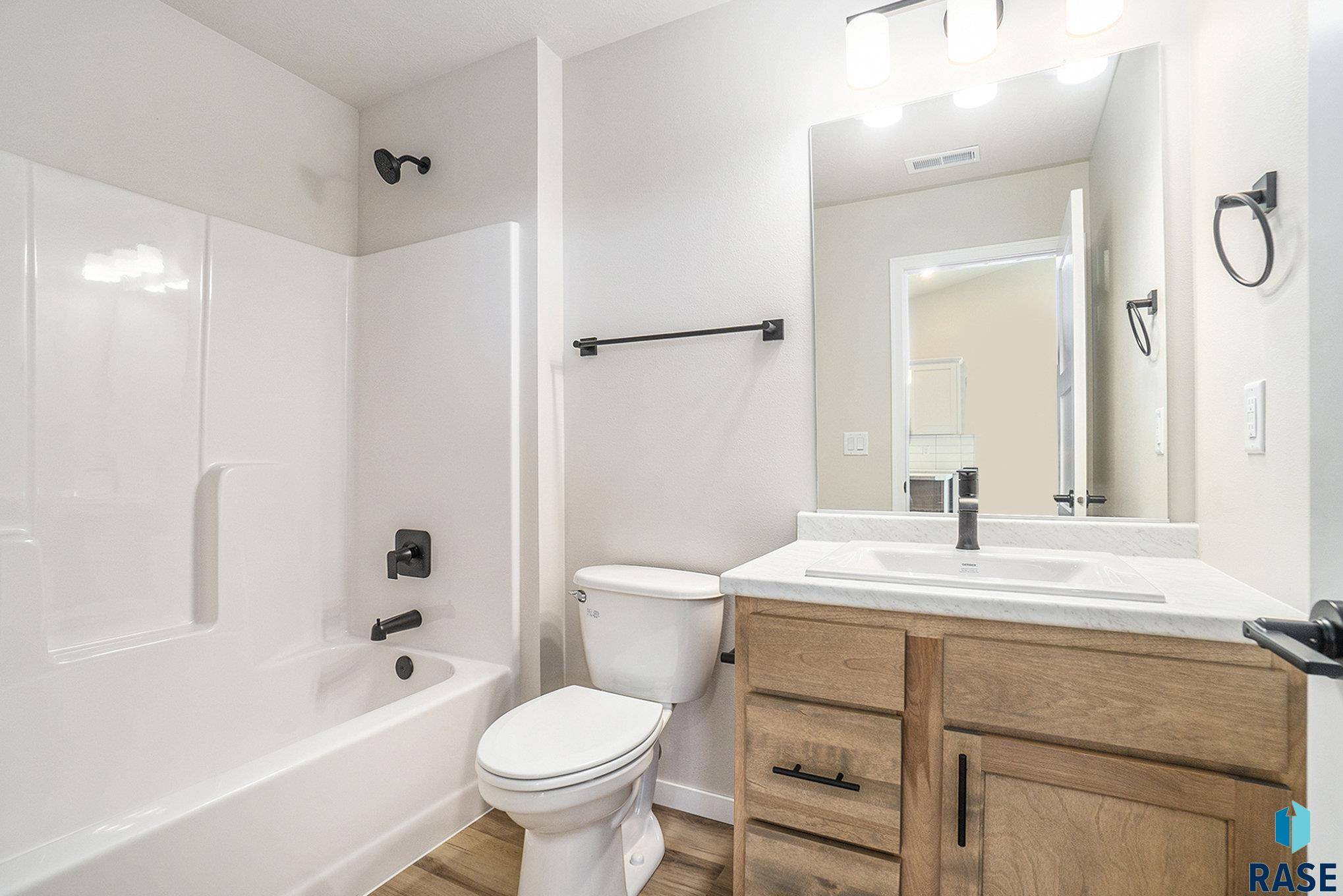 Madison, SD 57042,1056 NE 11th St
