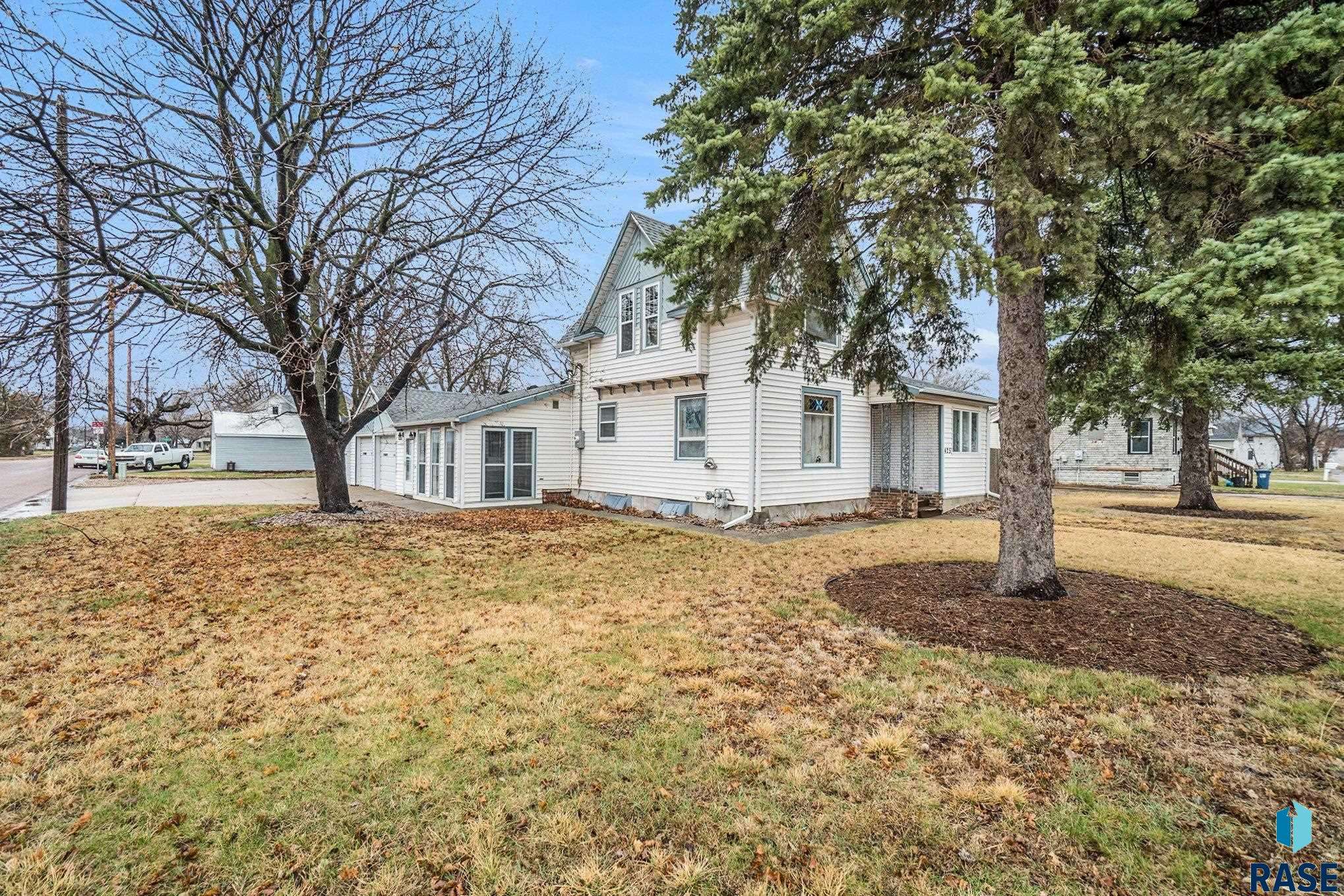 Canton, SD 57013,425 S Lincoln St