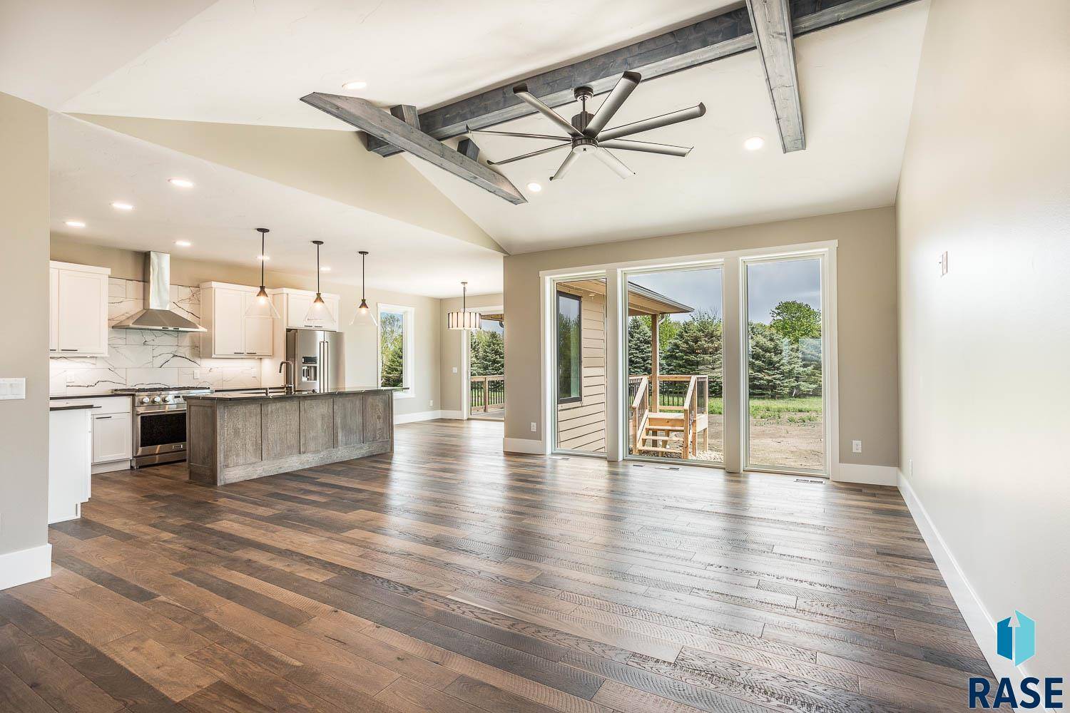 Harrisburg, SD 57032,27124 Meadowlark Ct