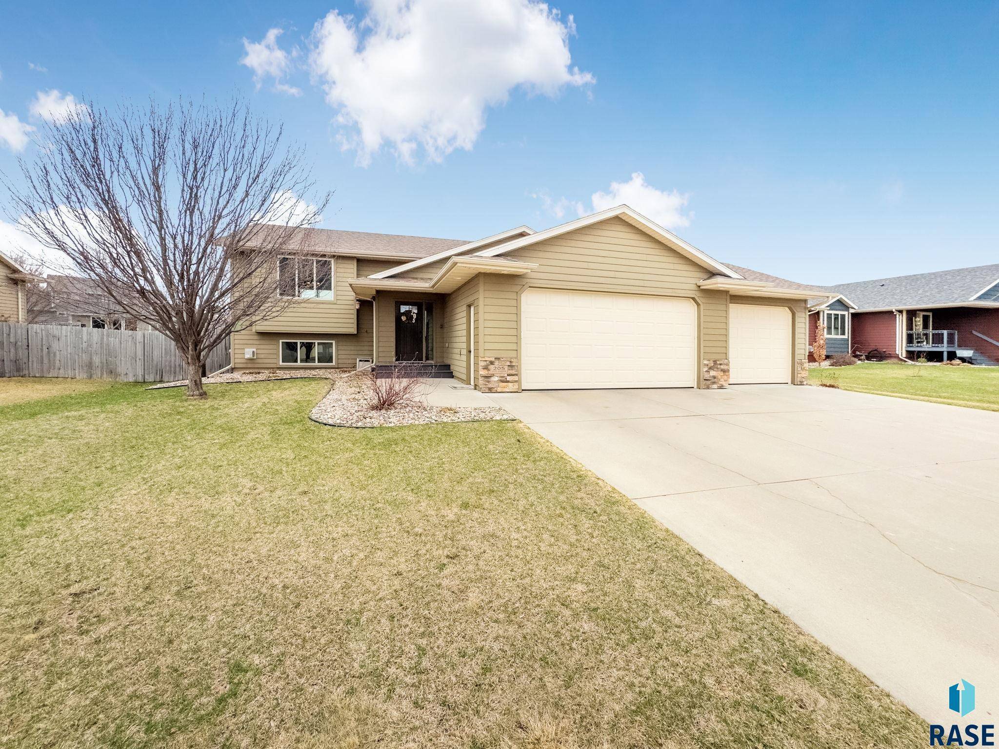 Brandon, SD 57005,205 S Sunshine Ave