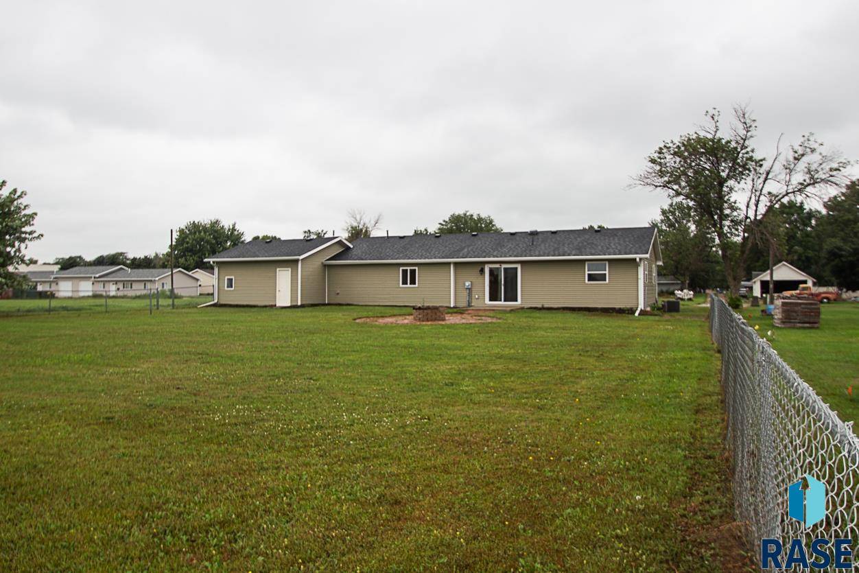 Madison, SD 57042,717 SW 2nd St