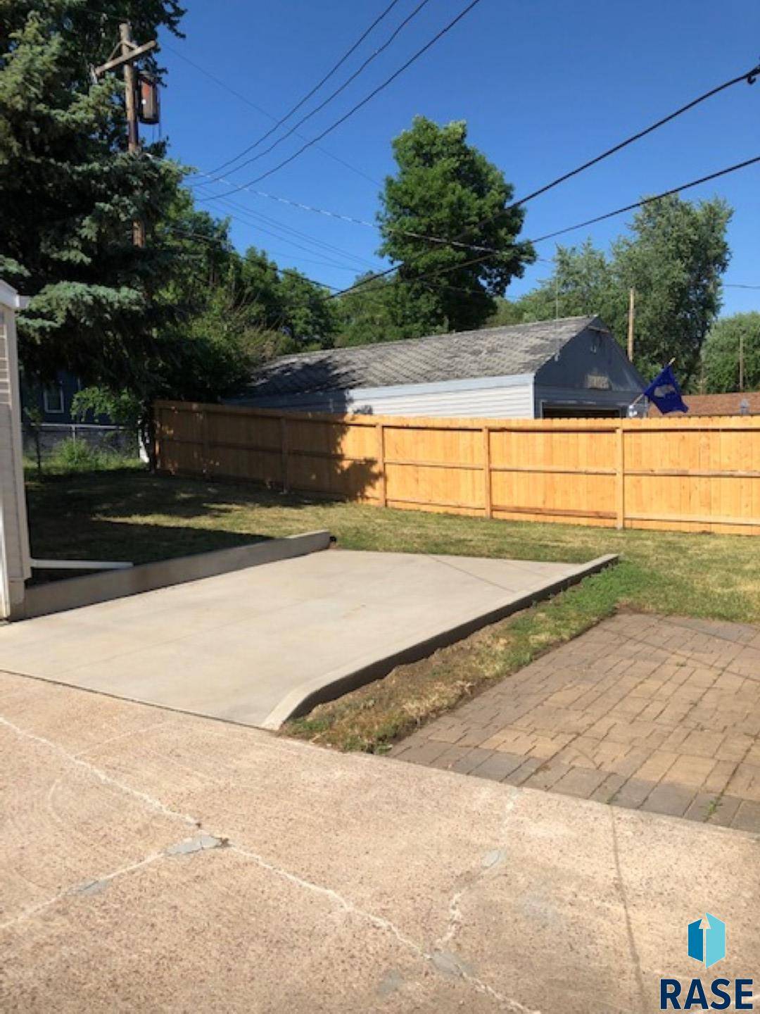 Sioux Falls, SD 57103,3016 E 20th St