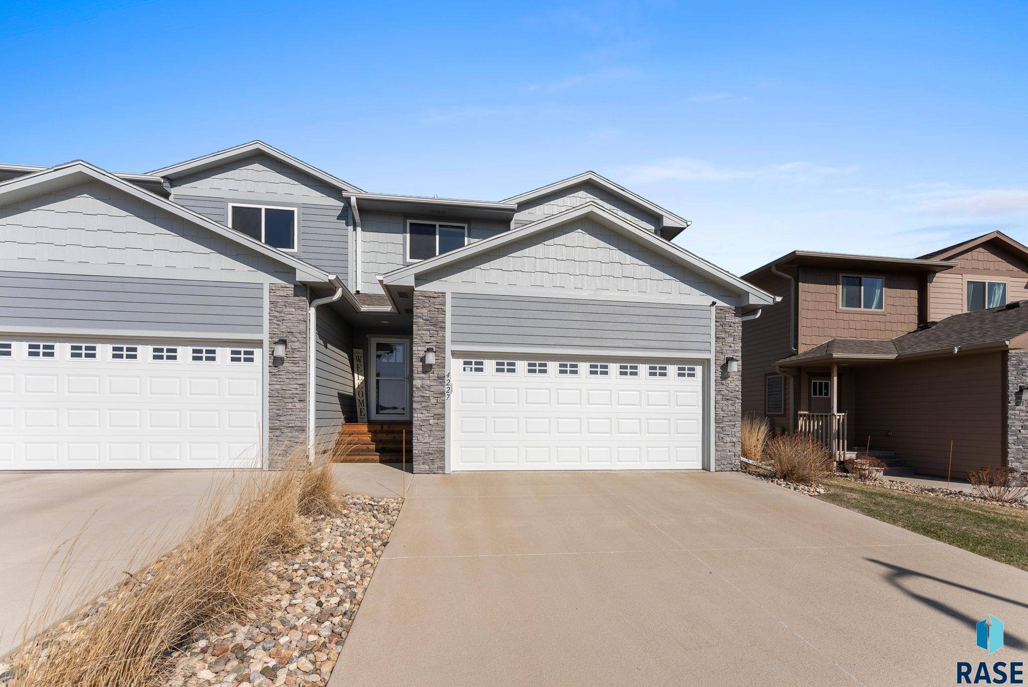 Sioux Falls, SD 57107,4227 N Knob Hill Ct