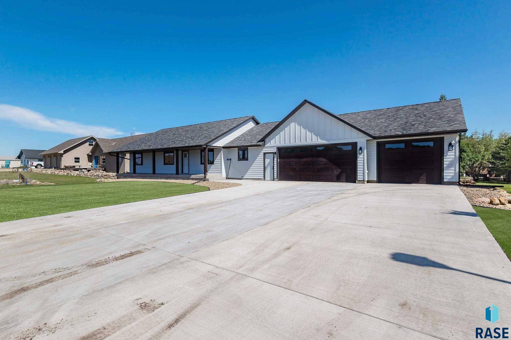 Wentworth, SD 57075,104 Silver Creek Dr