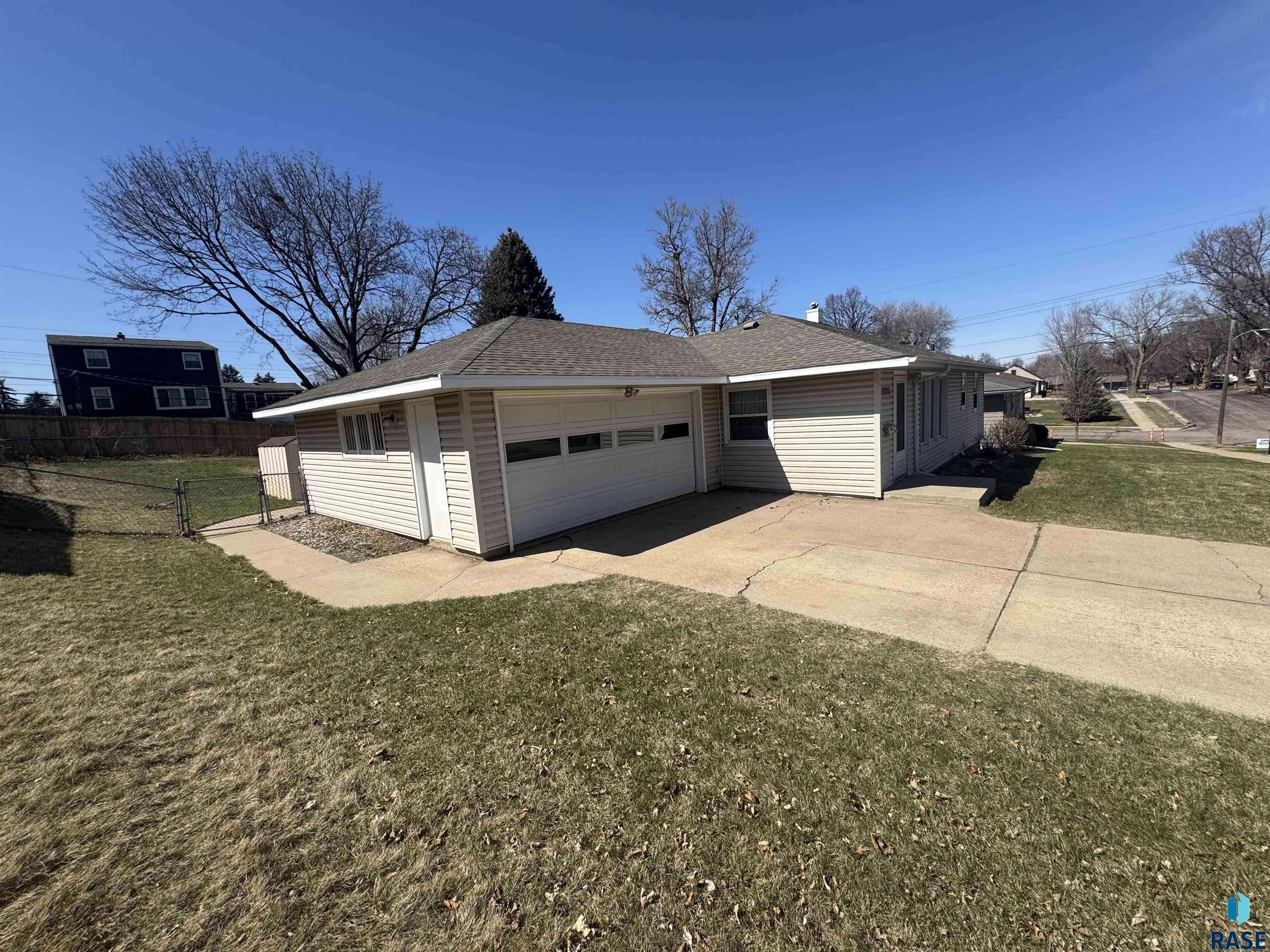 Sioux Falls, SD 57105-4131,2305 S Sherman Ave