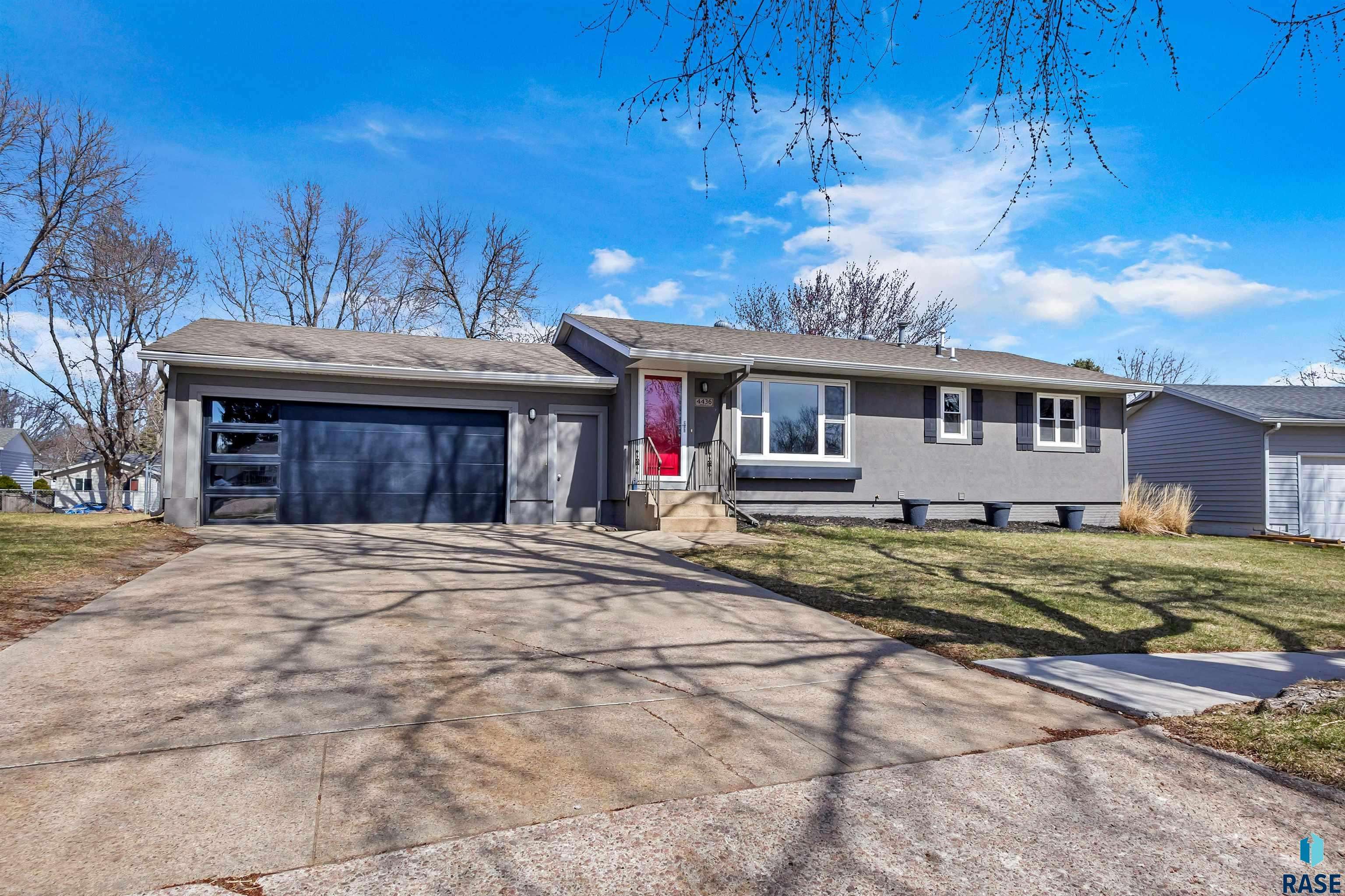 Sioux Falls, SD 57106,4436 W Mesa Pass