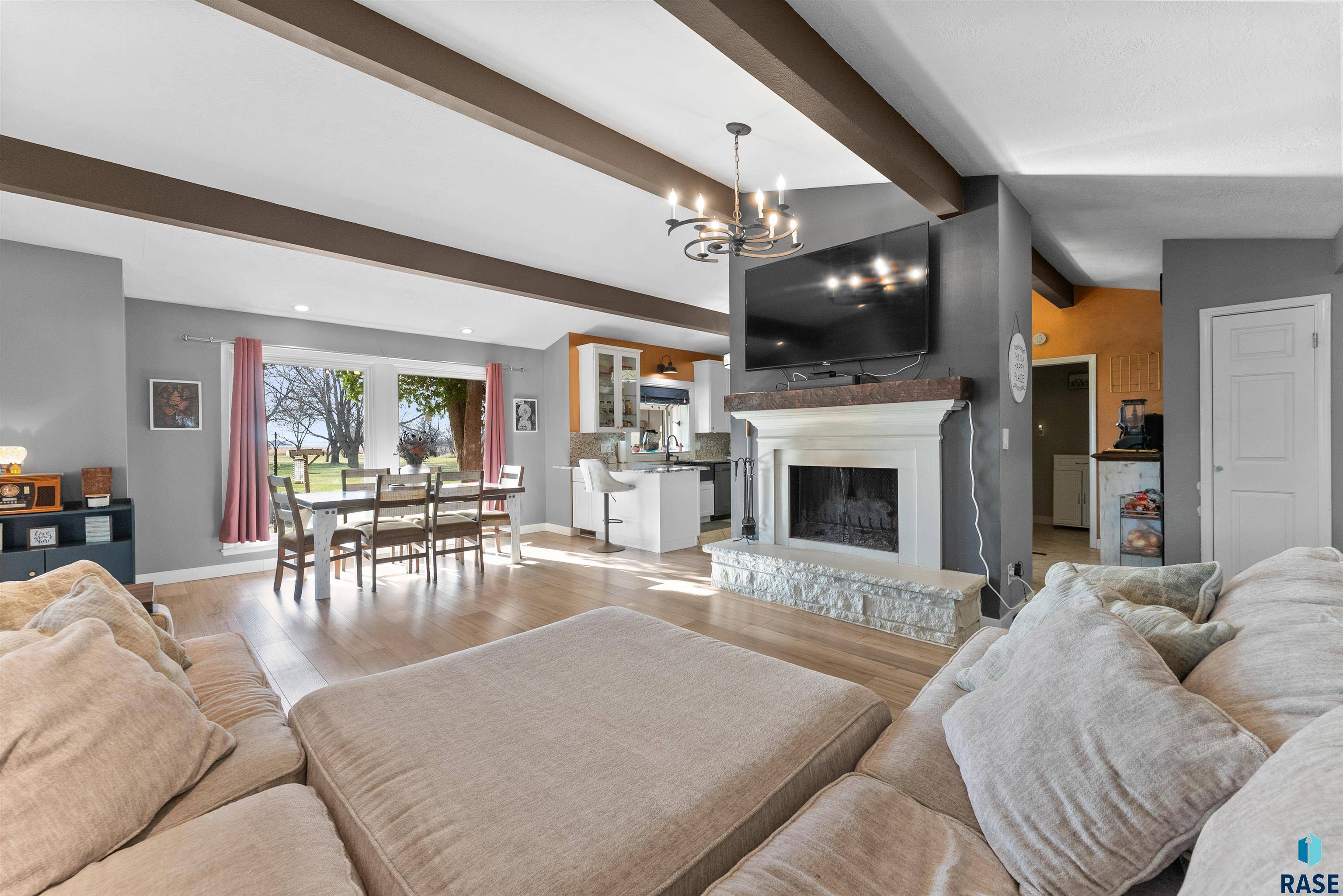 Sioux Falls, SD 57106,3809 S Ellis Rd