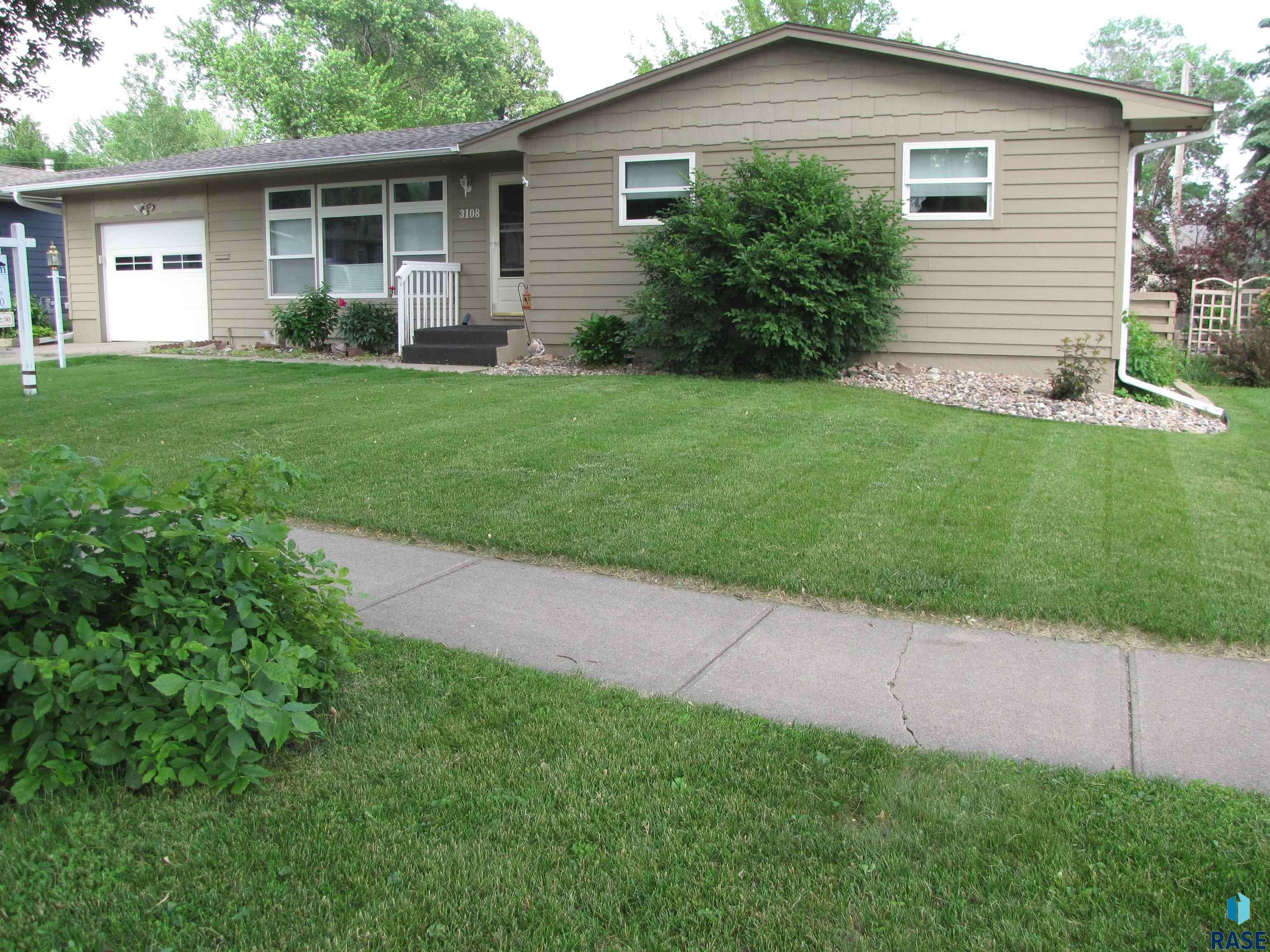 Sioux Falls, SD 57105,3108 S 7th Ave