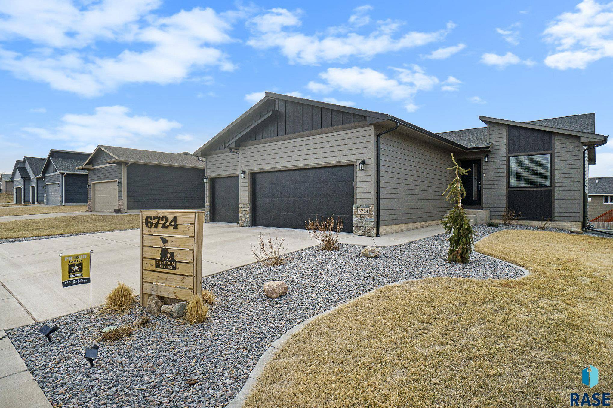 Sioux Falls, SD 57107-1627,6724 W Viola Ct