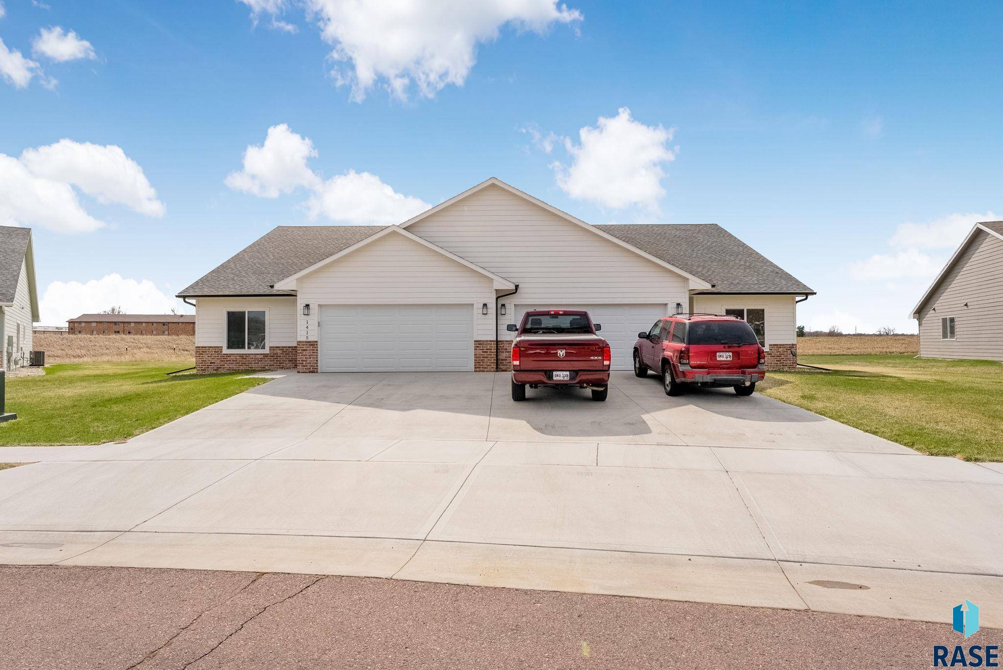 Sioux Falls, SD 57106,1413 and 1415 S Ebenezer Ave