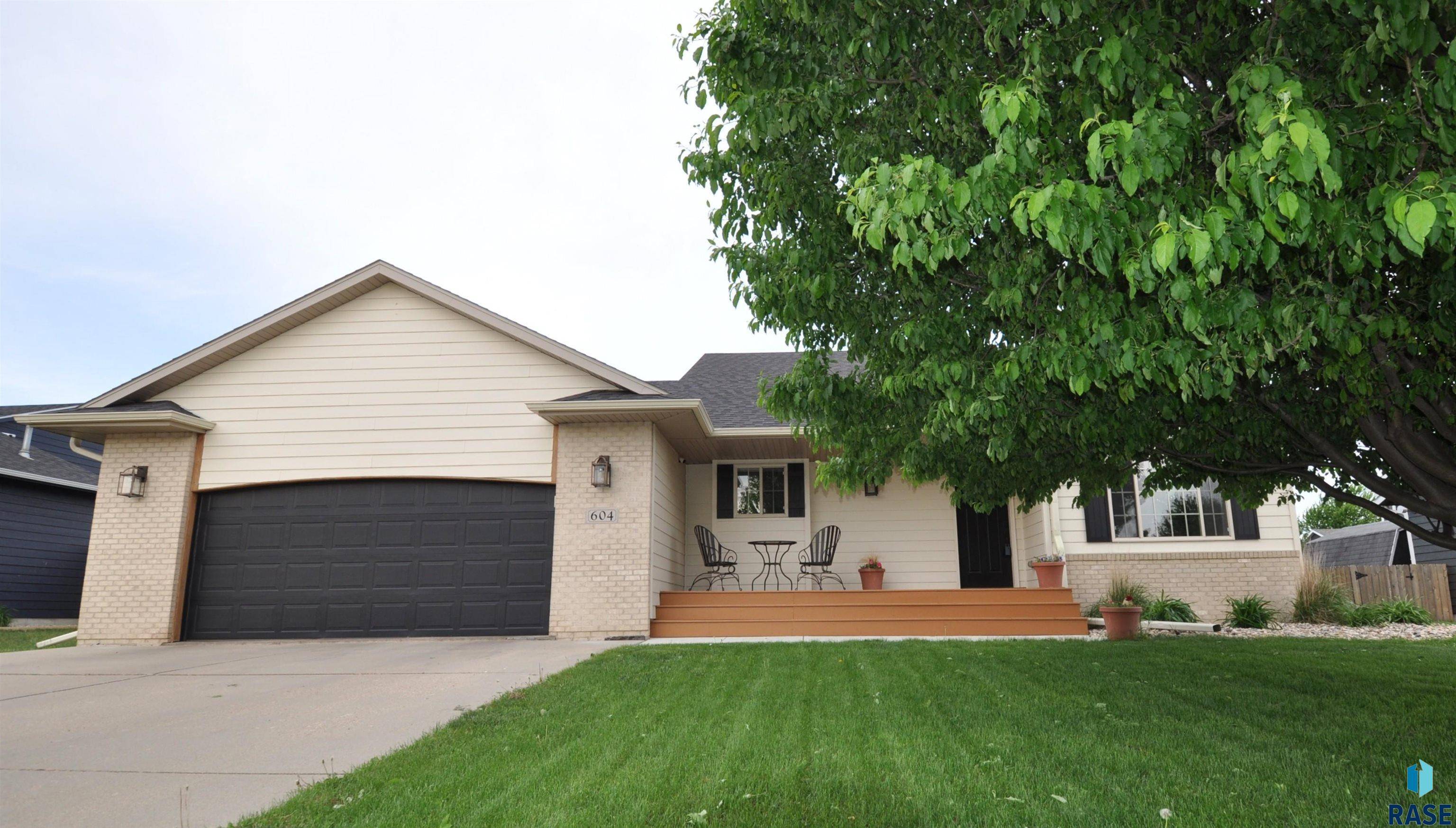 Harrisburg, SD 57032,604 Eagle Ave
