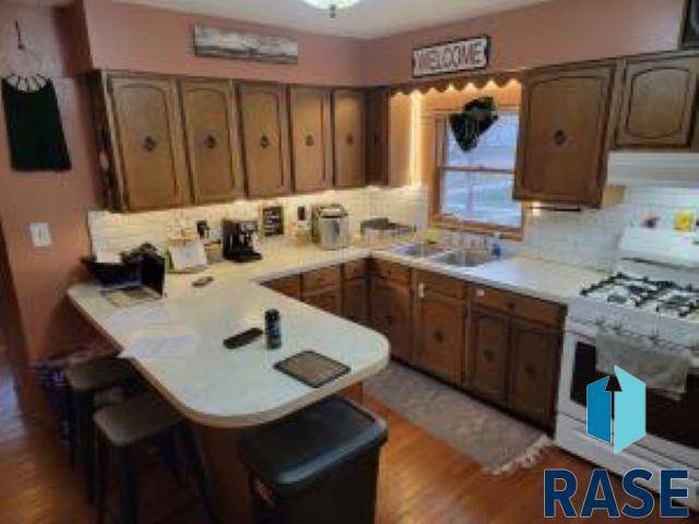 Mitchell, SD 57301,1108 W 3rd Ave