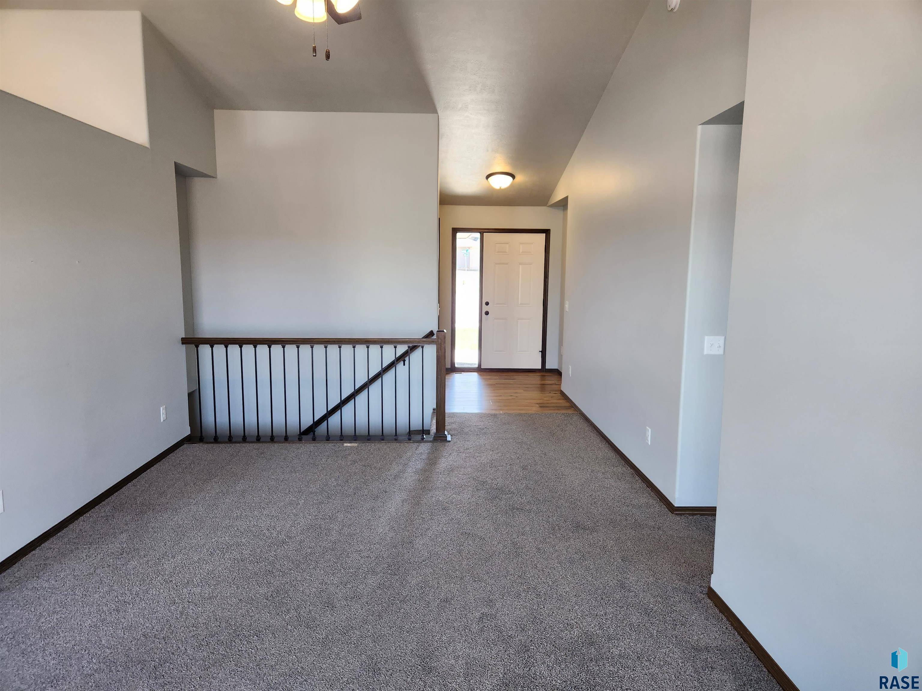 Sioux Falls, SD 57103,1209 N Archer Ave