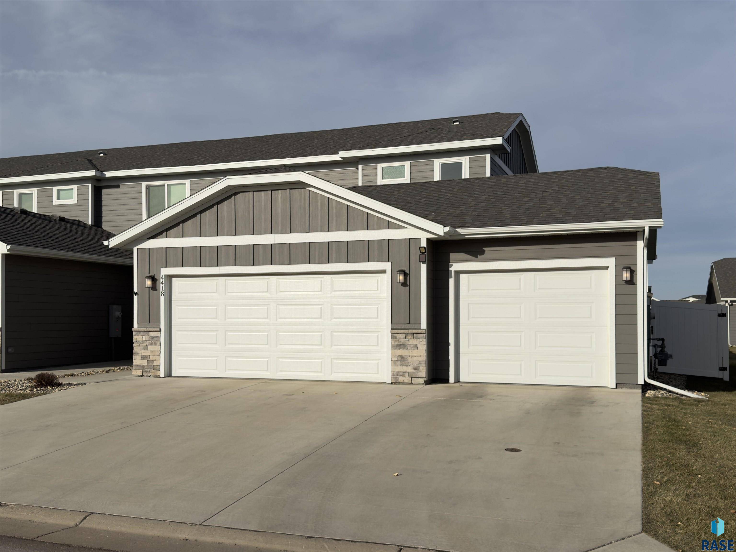 Sioux Falls, SD 57108,4418 E Whisper Ridge Pl