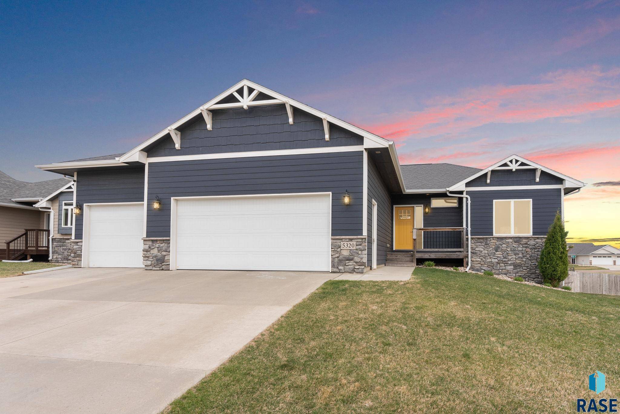 Sioux Falls, SD 57108,5320 S Solono Ave