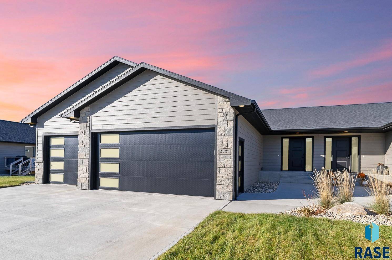 Sioux Falls, SD 57107,5508 W Rock Hill Pl