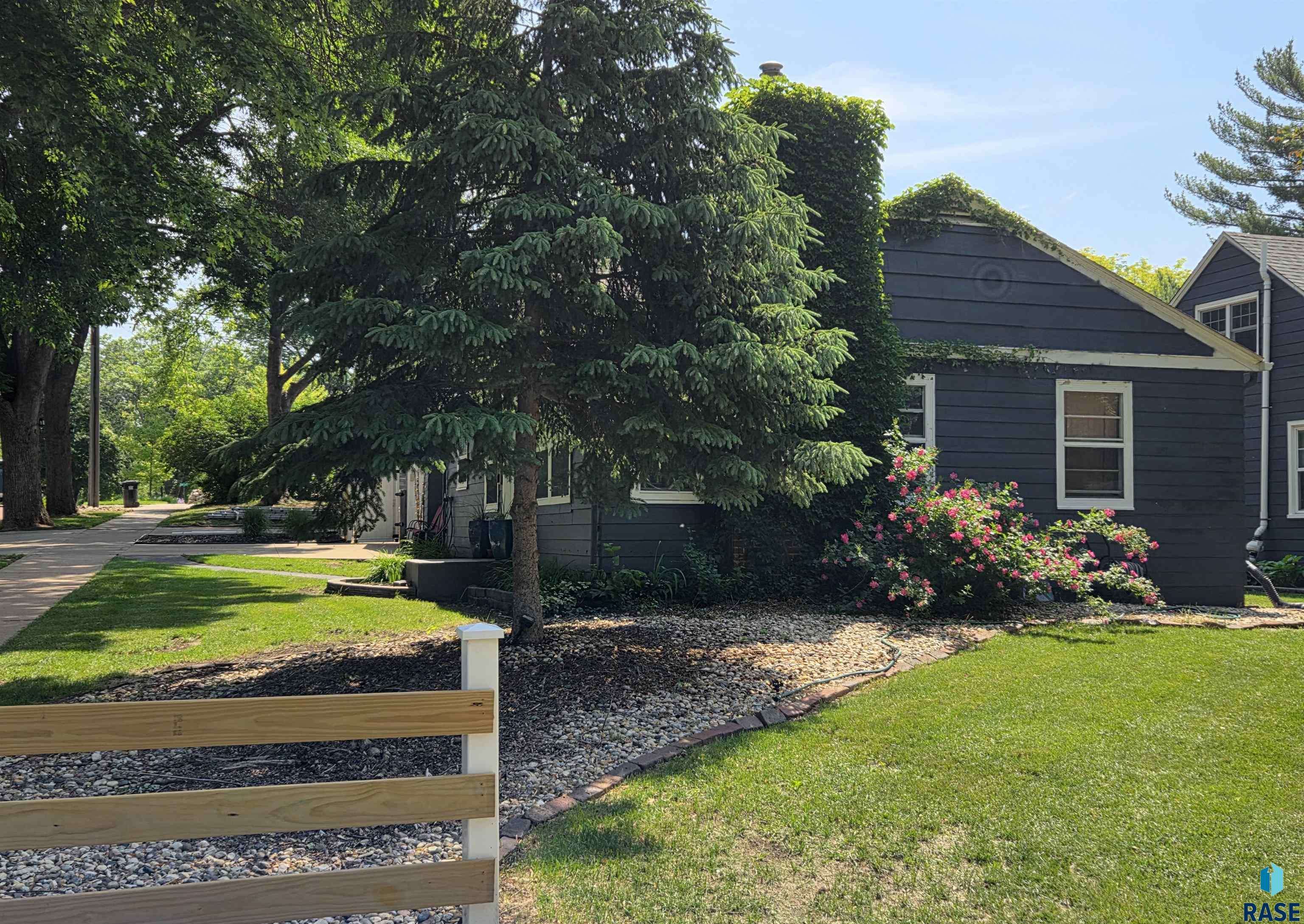 Sioux Falls, SD 57105,201 E 31st St