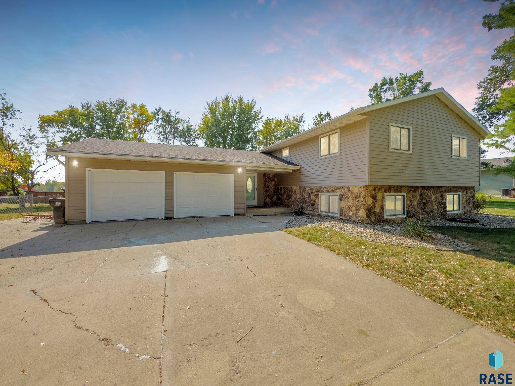 Sioux Falls, SD 57108,47205 94th St
